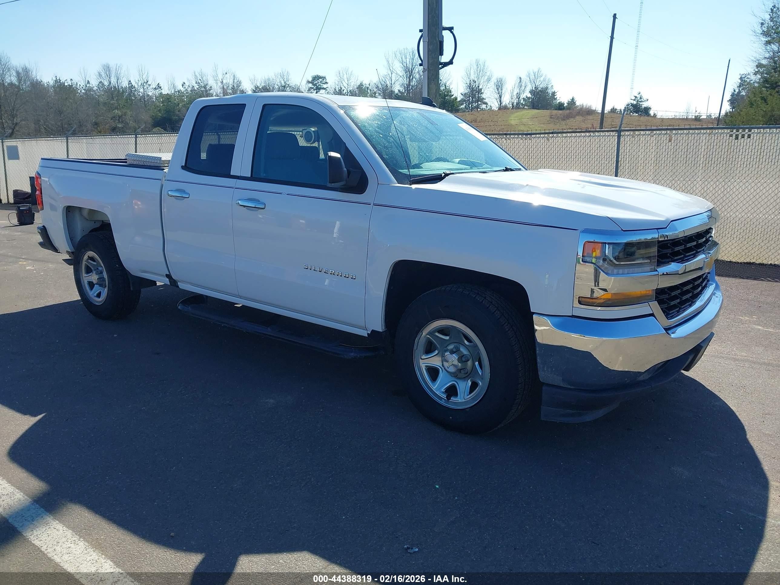 2018 Chevrolet Silverado 1500 Work Truck, VIN 1GCRCNEC2JZ265000 — Roof
