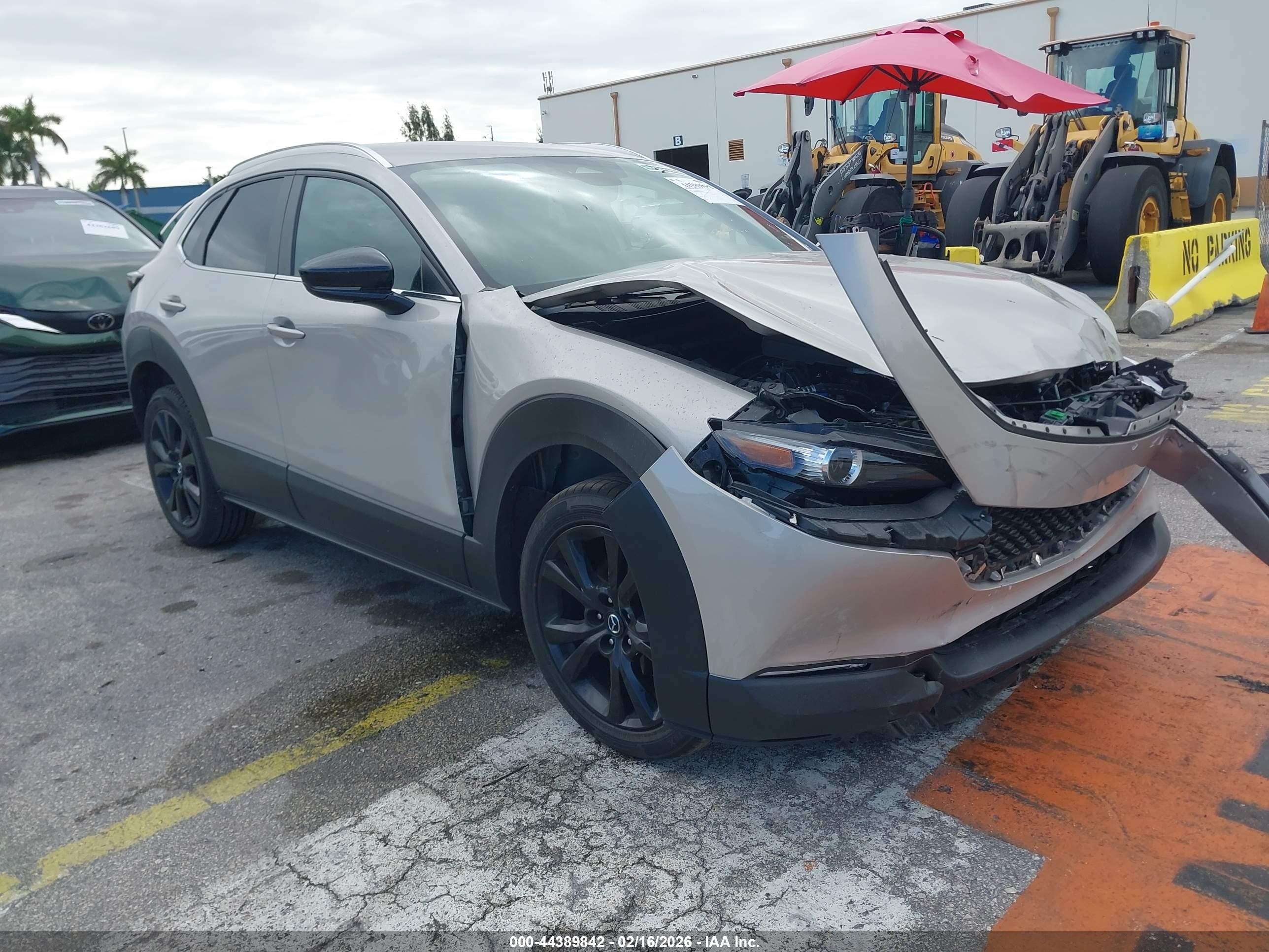 2024 Mazda CX-30 S Select Sport, VIN 3MVDMBBM3RM696959 — Front end