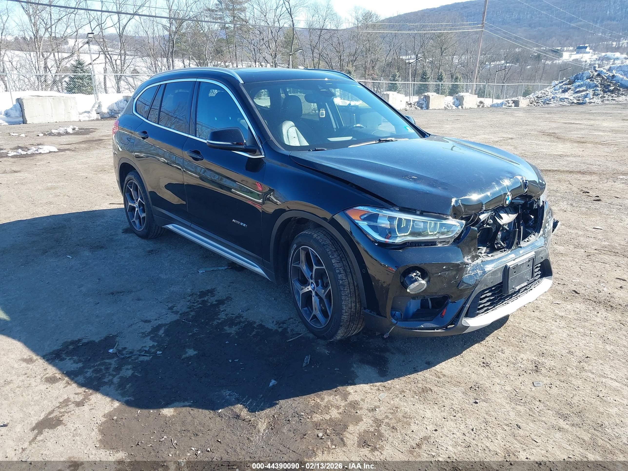 2016 BMW X1 xDrive28i, VIN WBXHT3Z32G4A48990 — Front end