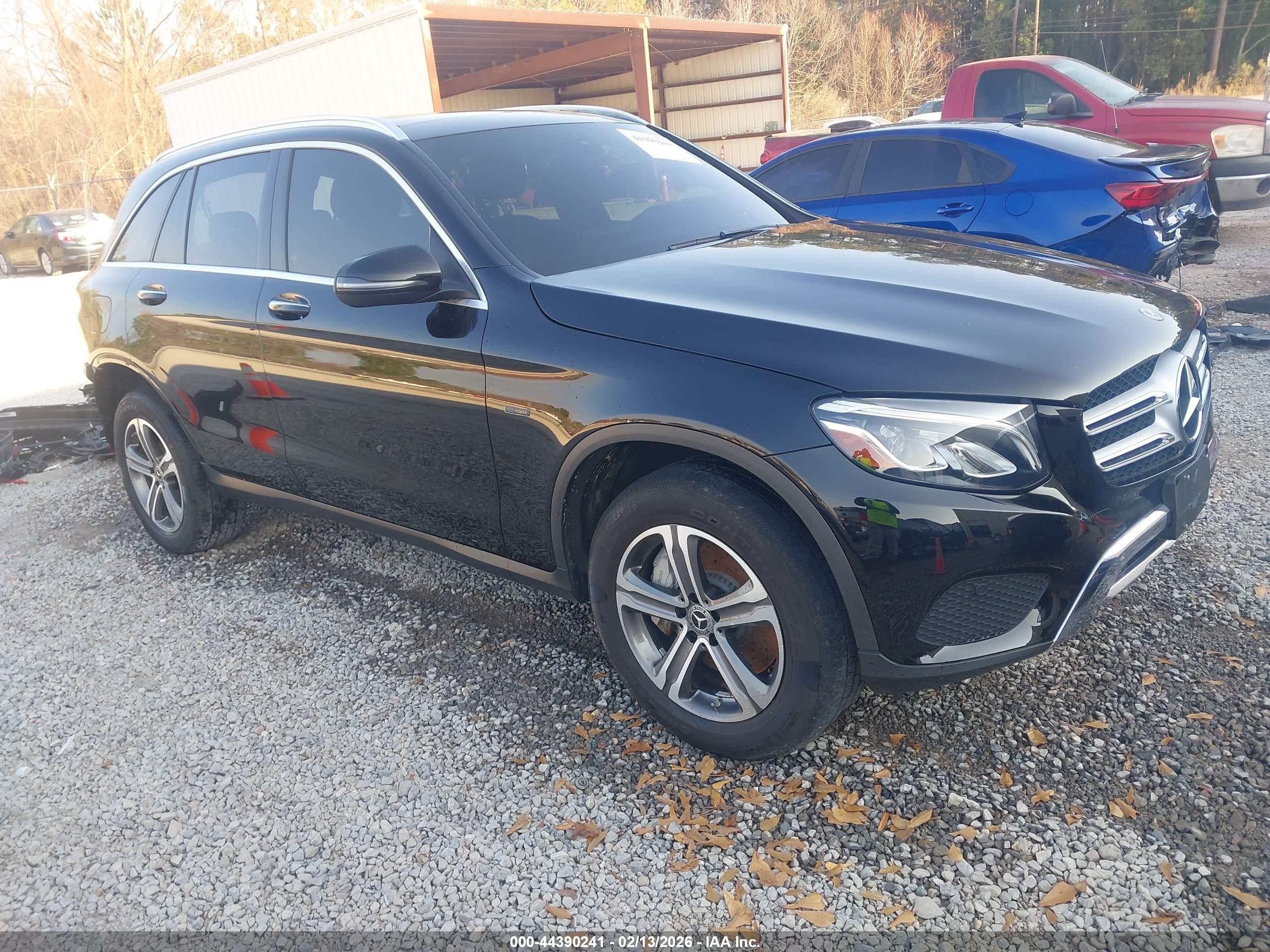 2019 Mercedes-Benz GLC 350e, VIN WDC0G5EB4KF496739 — Rear end