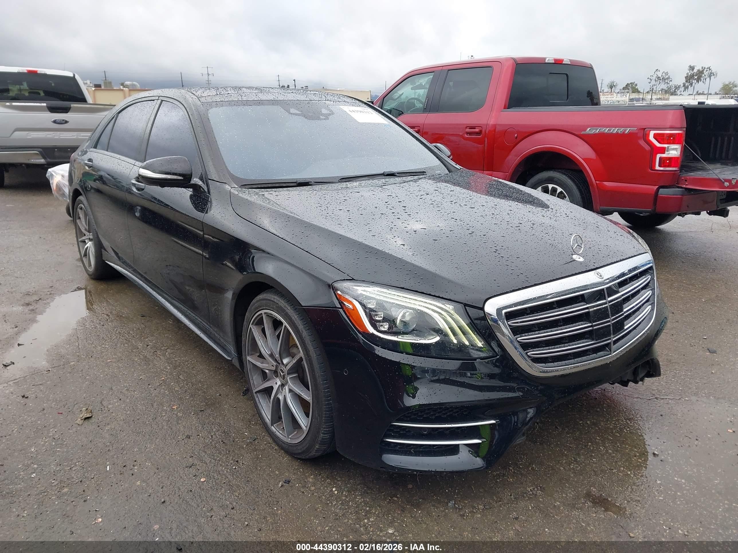 2019 Mercedes-Benz S 560, VIN WDDUG8DB1KA444157 — Front end