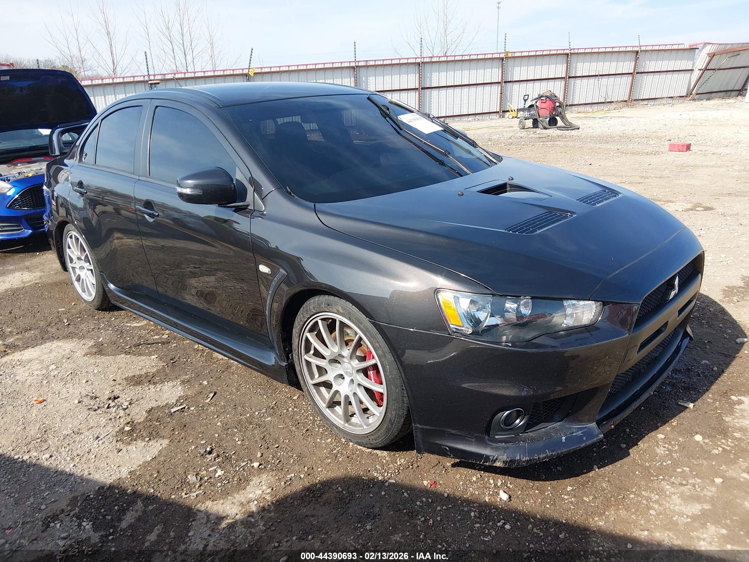 2015 Mitsubishi Lancer Evolution GSR, VIN JA32W8FV0FU021245 — Front end
