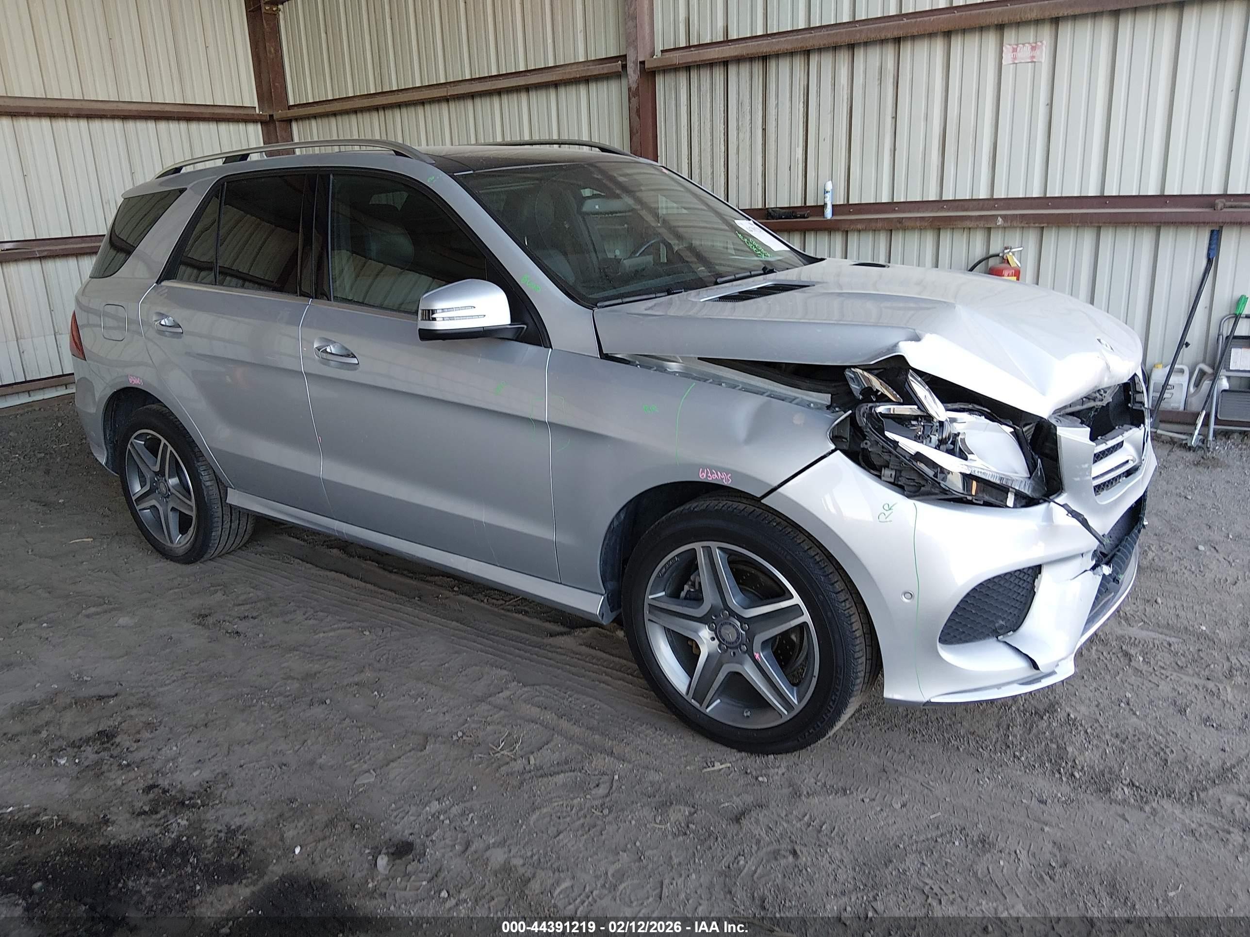 2016 Mercedes-Benz GLE 350, VIN 4JGDA5HB8GA754622 — Front end
