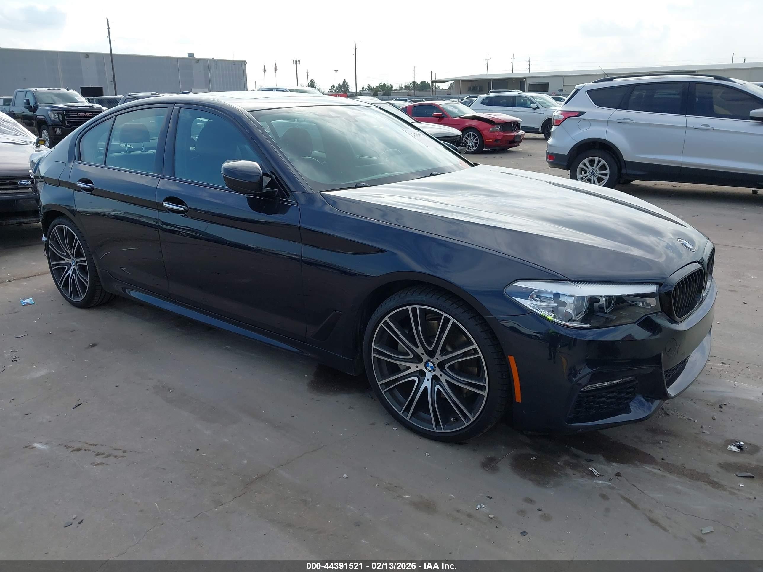 2018 BMW 5 Series 540i, VIN WBAJE5C5XJWA95692 — Rear end