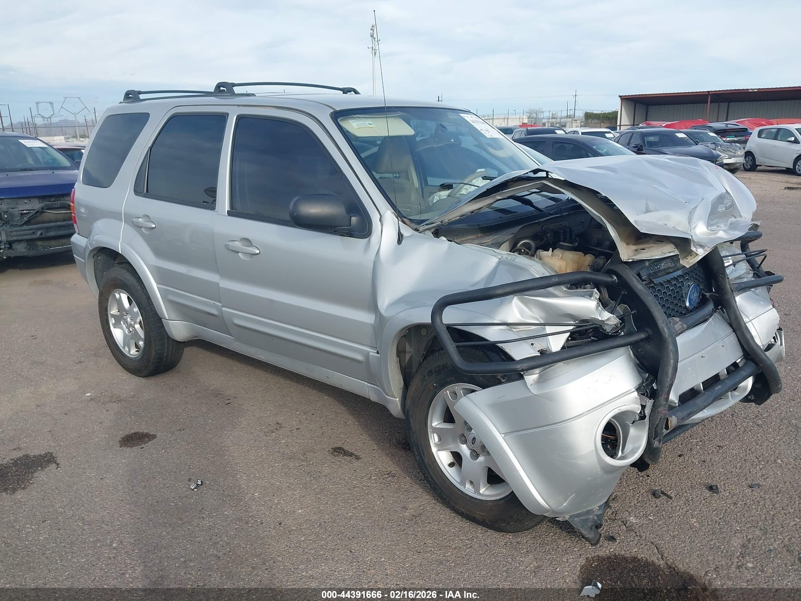 2006 Ford Escape Limited, VIN 1FMYU941X6KA61329 — Front end