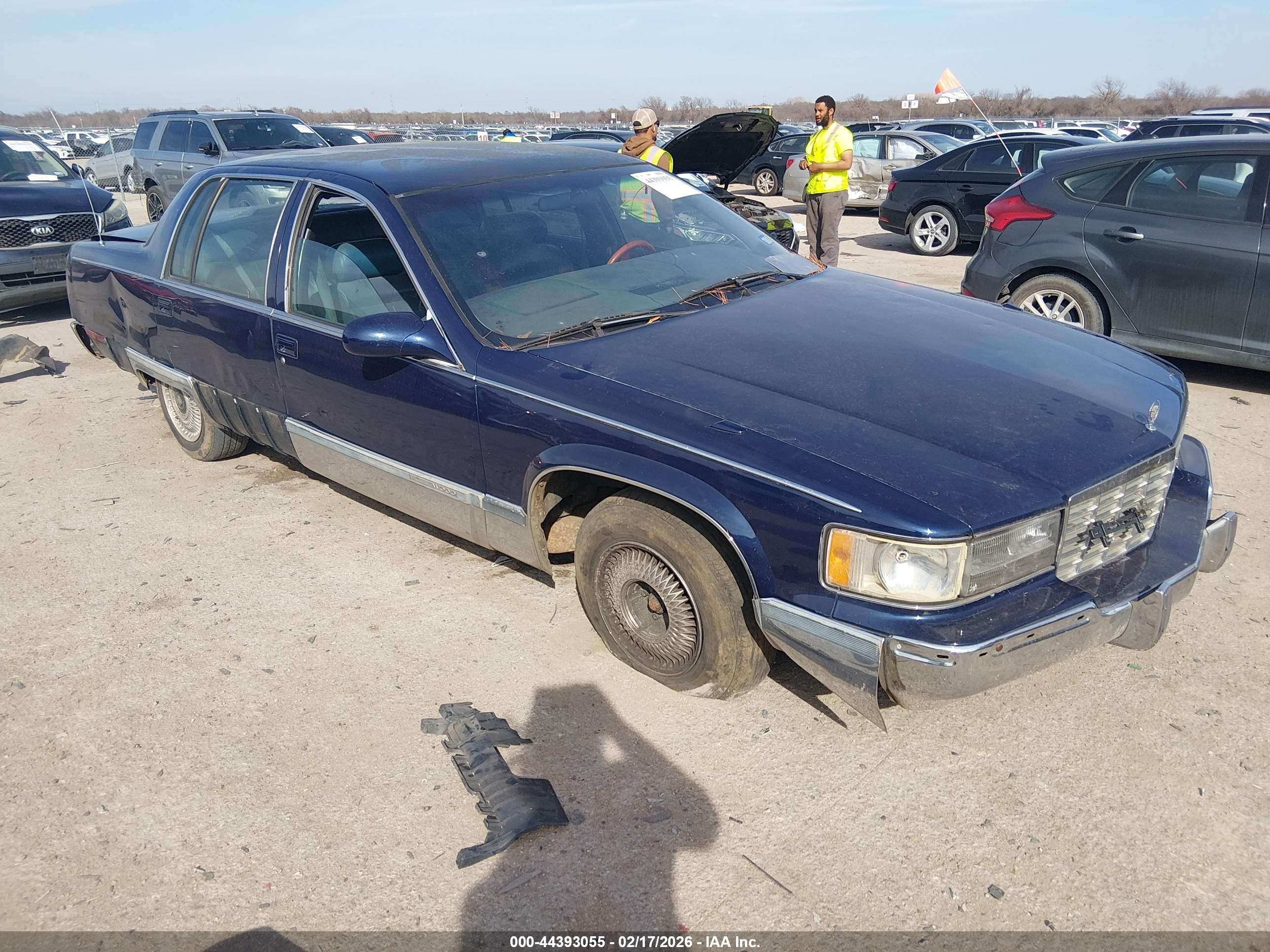 1995 Cadillac Fleetwood, VIN 1G6DW52P9SR709471 — Side