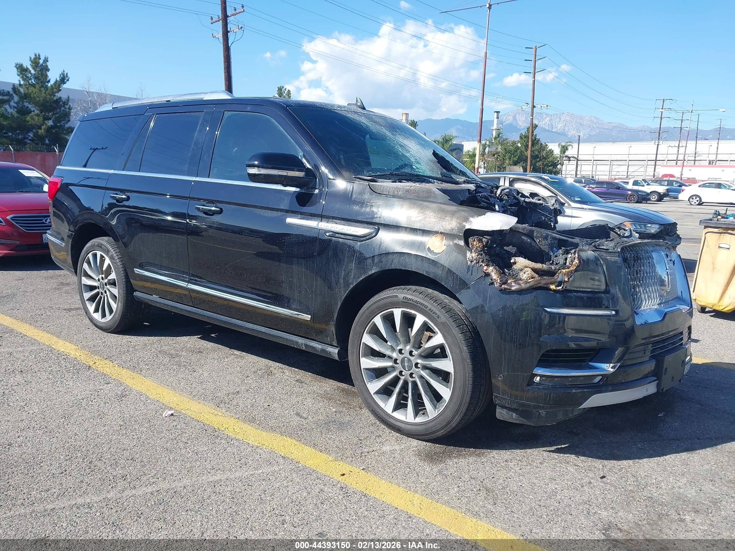 2021 Lincoln Navigator Reserve, VIN 5LMJJ2KT0MEL03009 — Engine fire