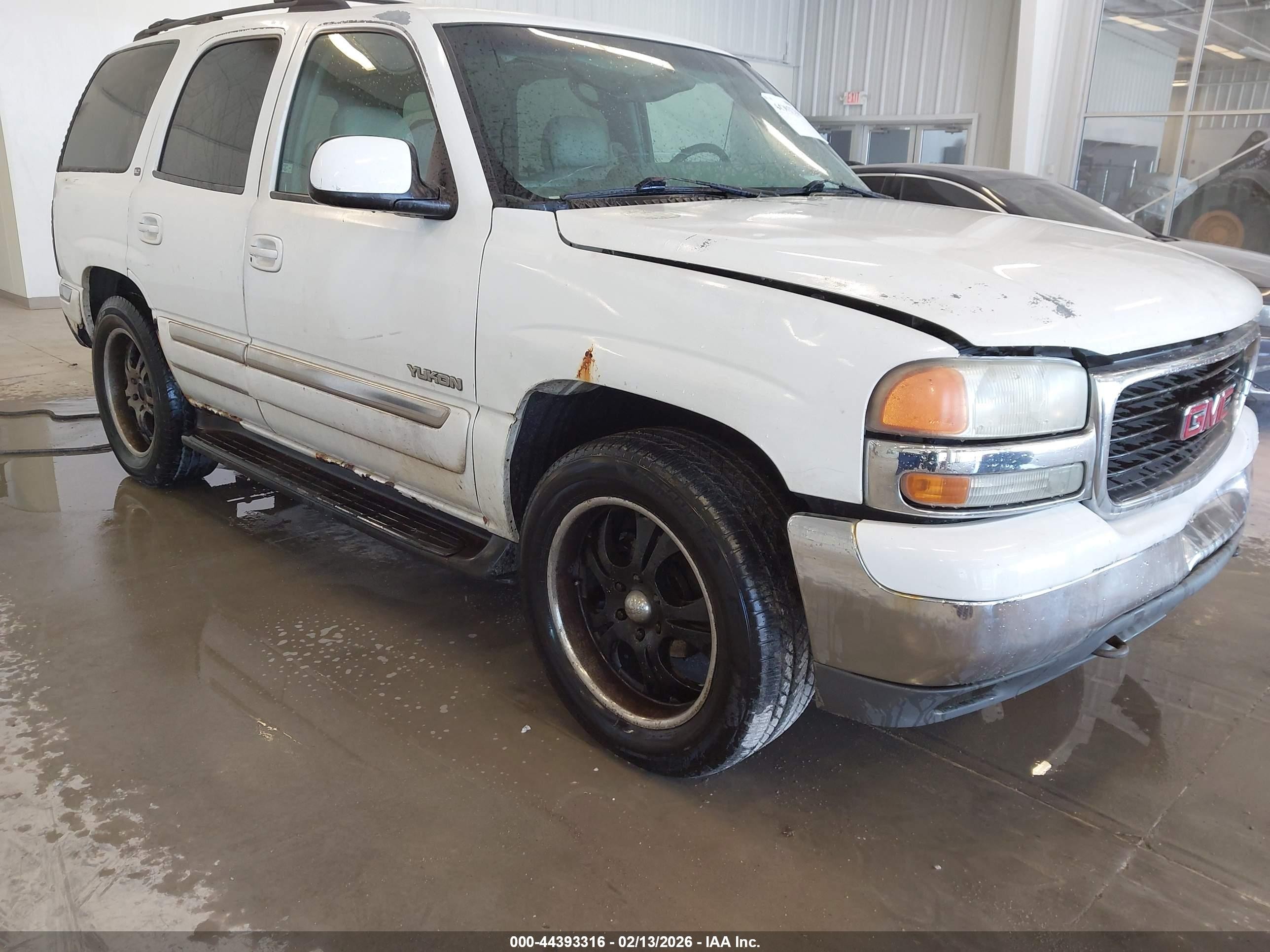 2000 GMC Yukon SLT, VIN 1GKEK13T3YJ191709 — Front end
