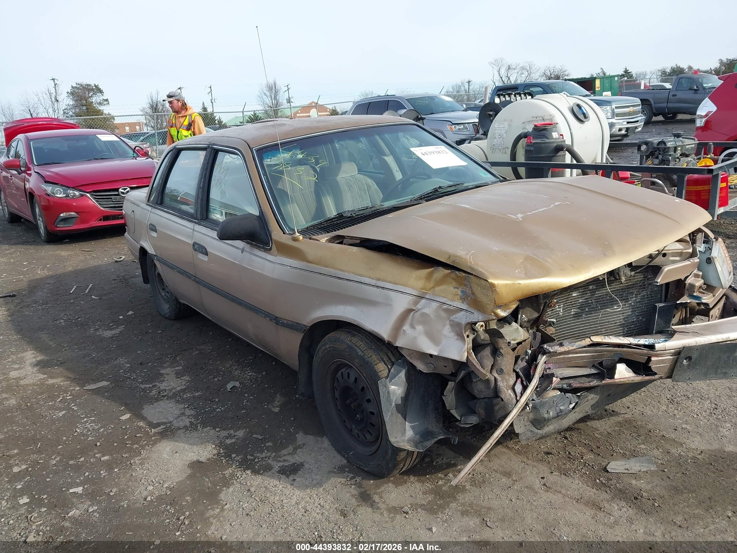 1993 Mercury Topaz, VIN 1MEPM36XXPK632946 — Перед