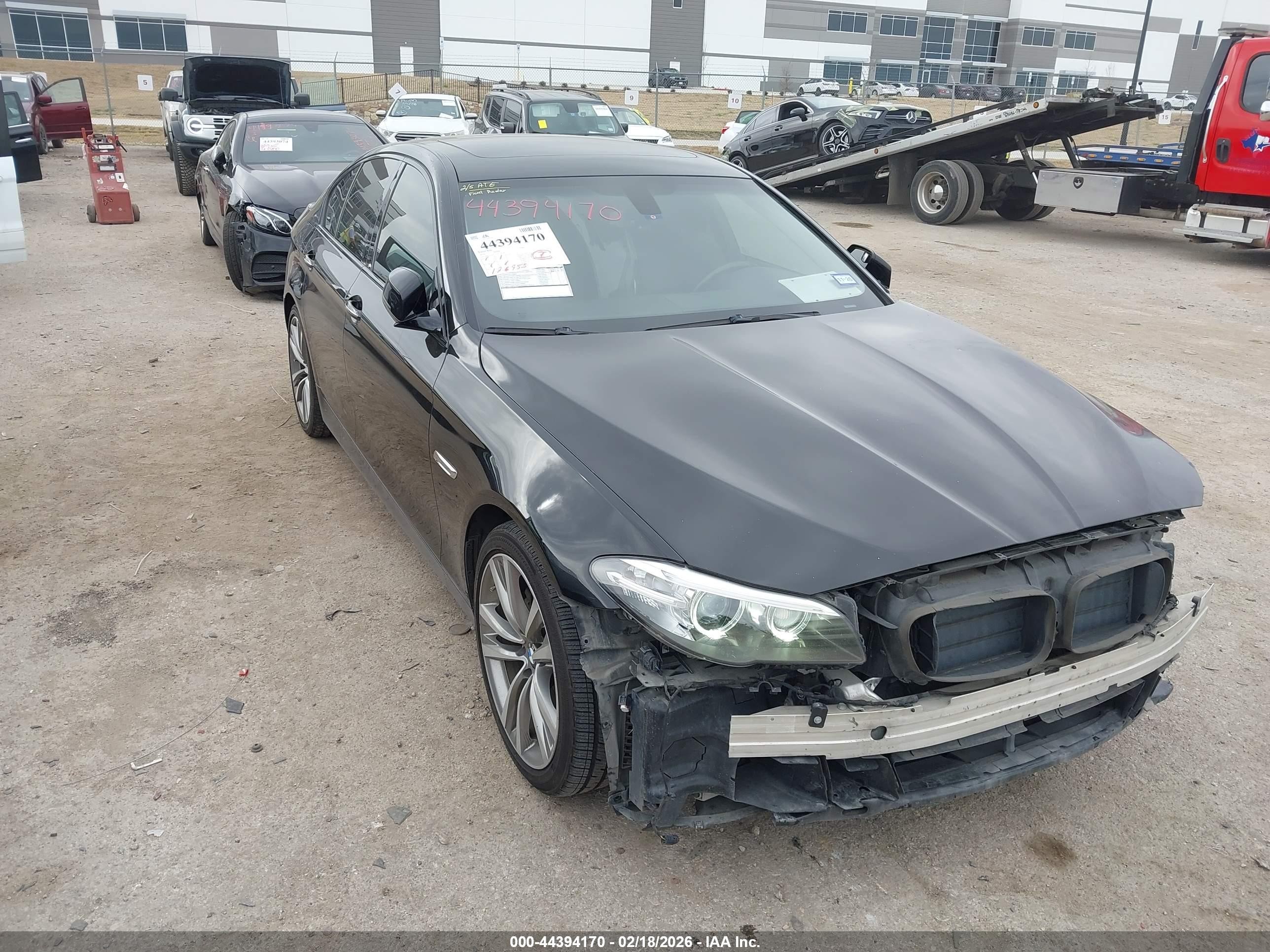 2016 BMW 5 Series 528i, VIN WBA5A5C57GG354748 — Front end