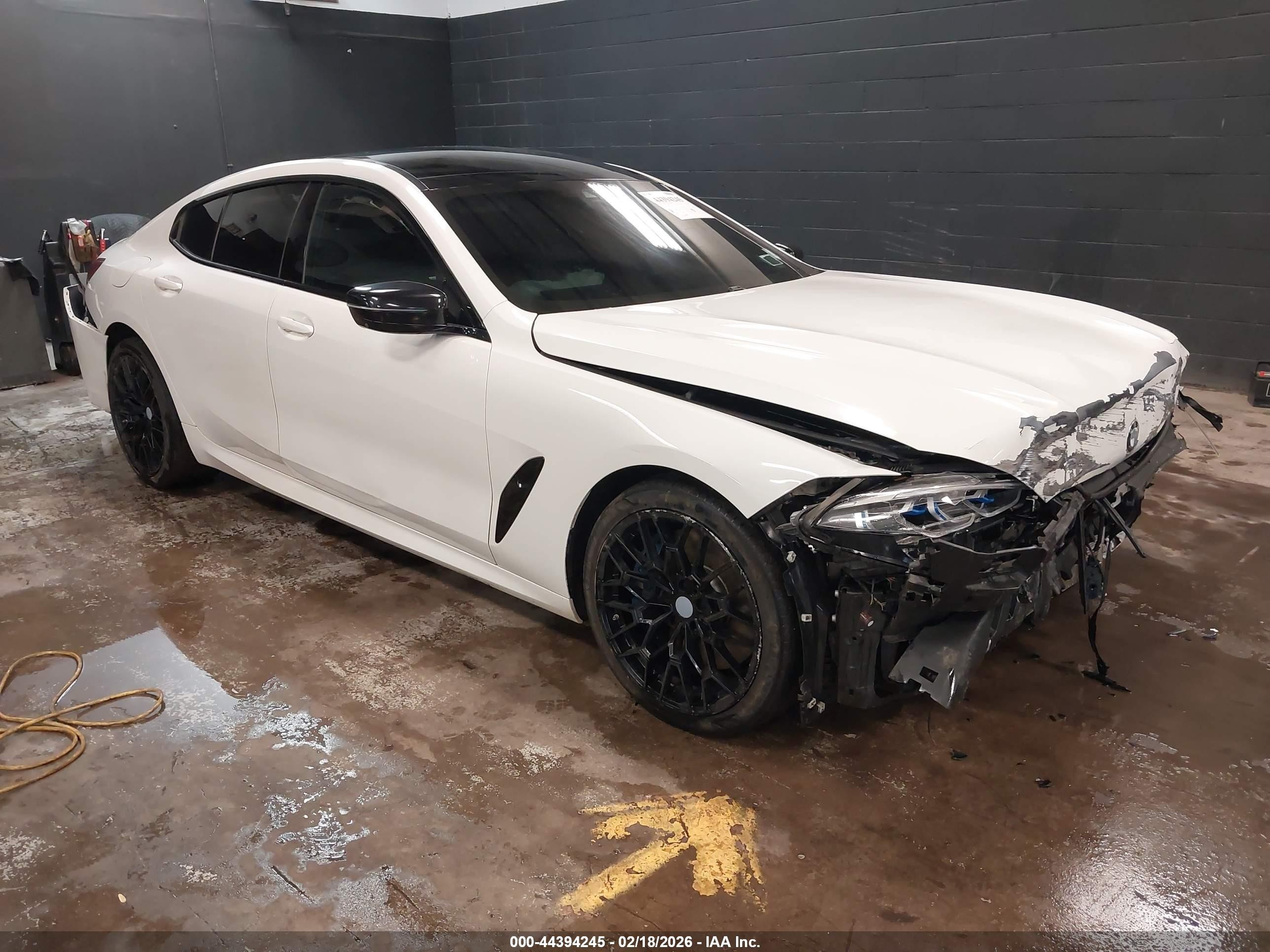 2020 BMW 8 Series 840i, VIN WBAGV2C05LCE34683 — Front end