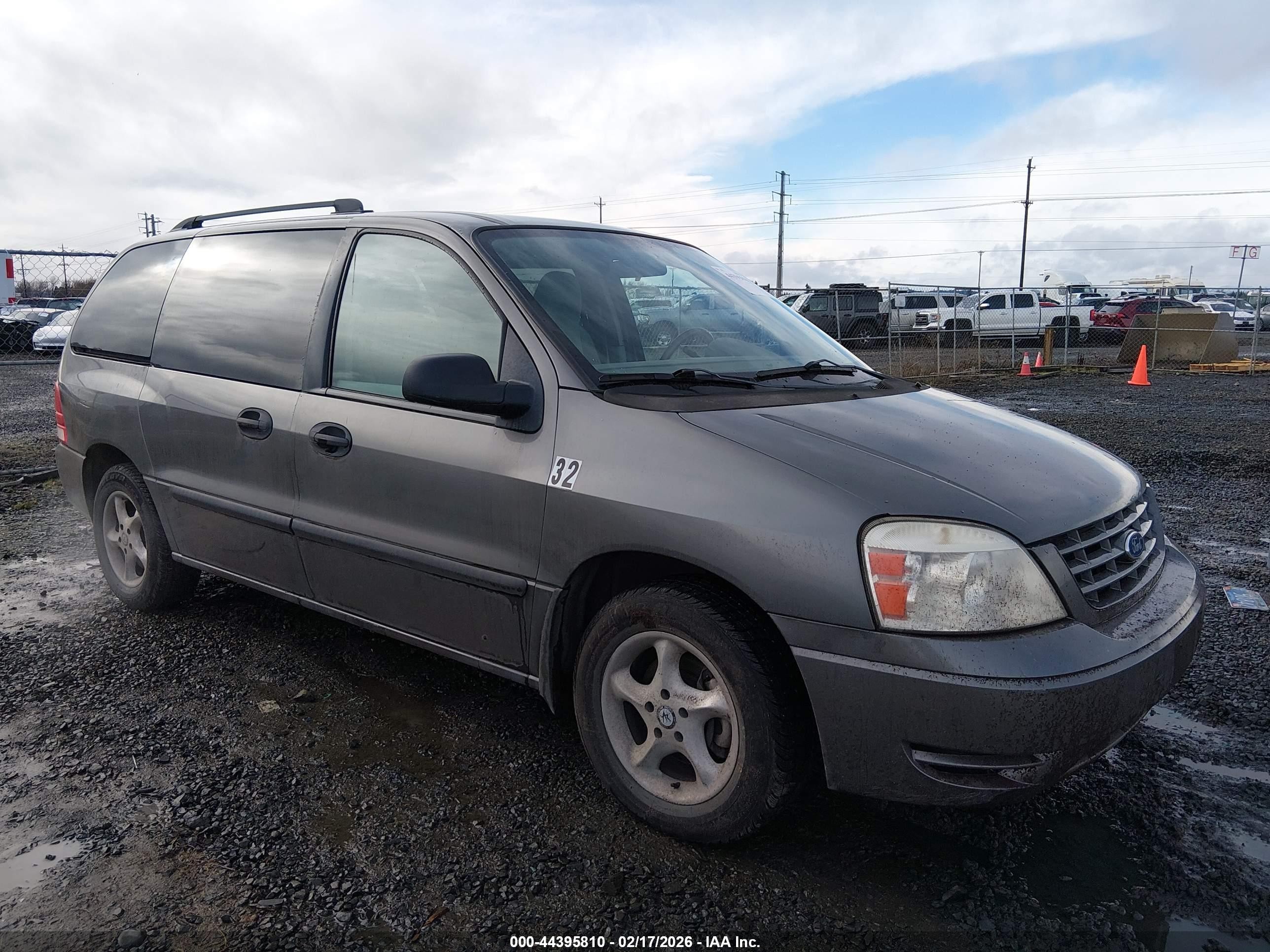 2006 Ford Freestar SE, VIN 2FMZA51636BA66548 — Бок