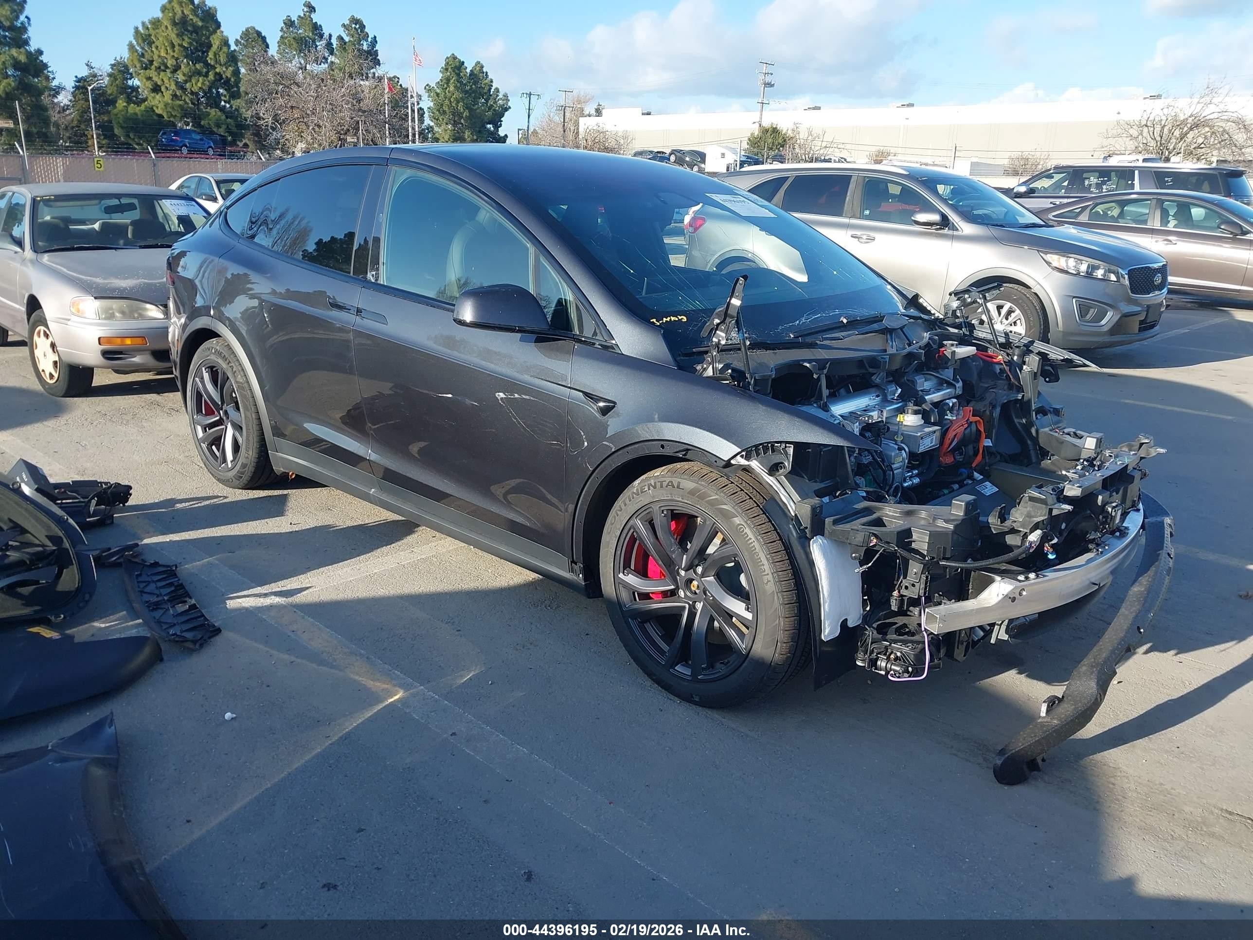 2026 Tesla Model X Plaid, VIN 7SAXCBE63TF477867 — Front end