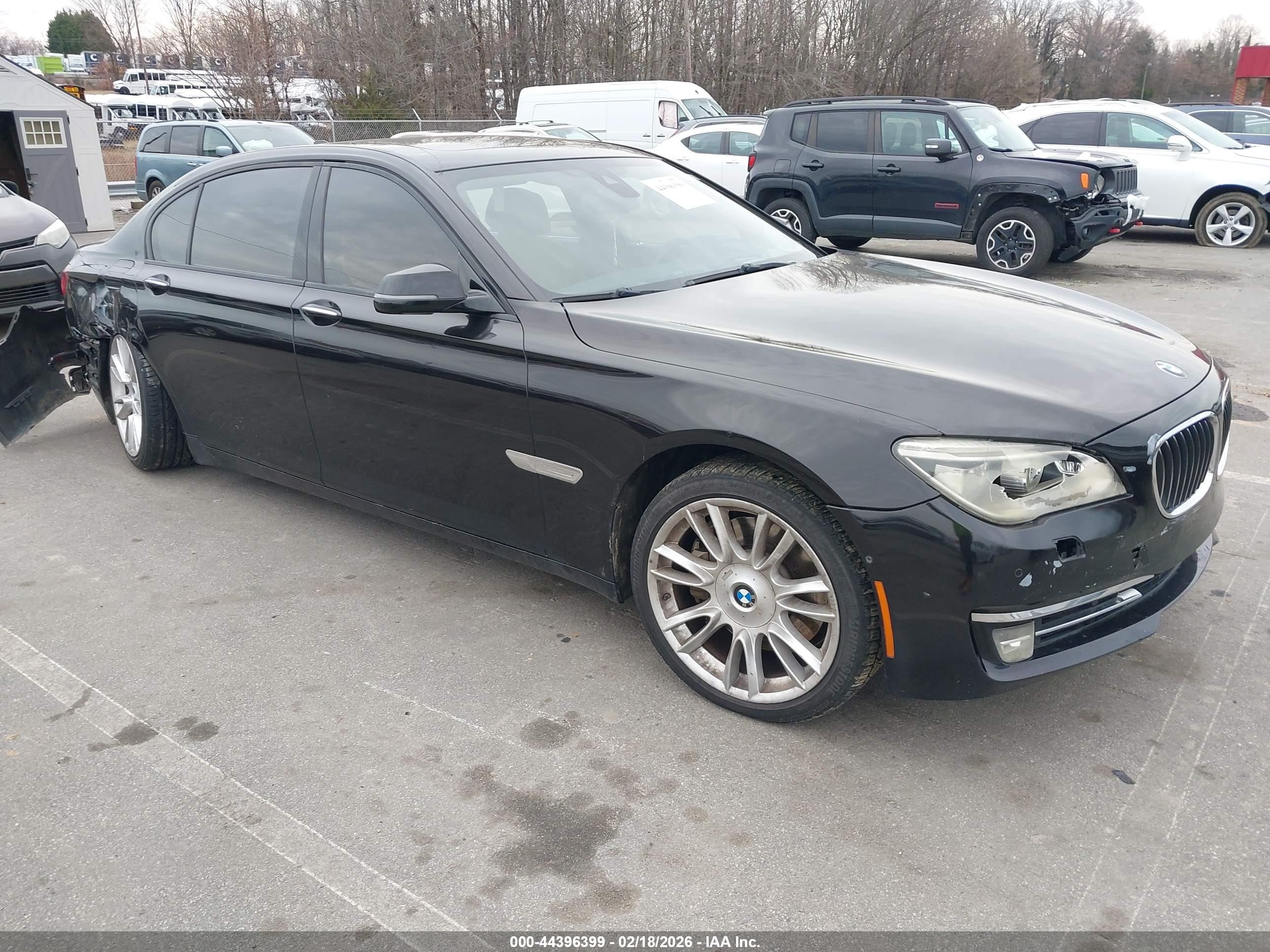 2013 BMW 7 Series 750Li, VIN WBAYE8C52DD131825 — Rear end