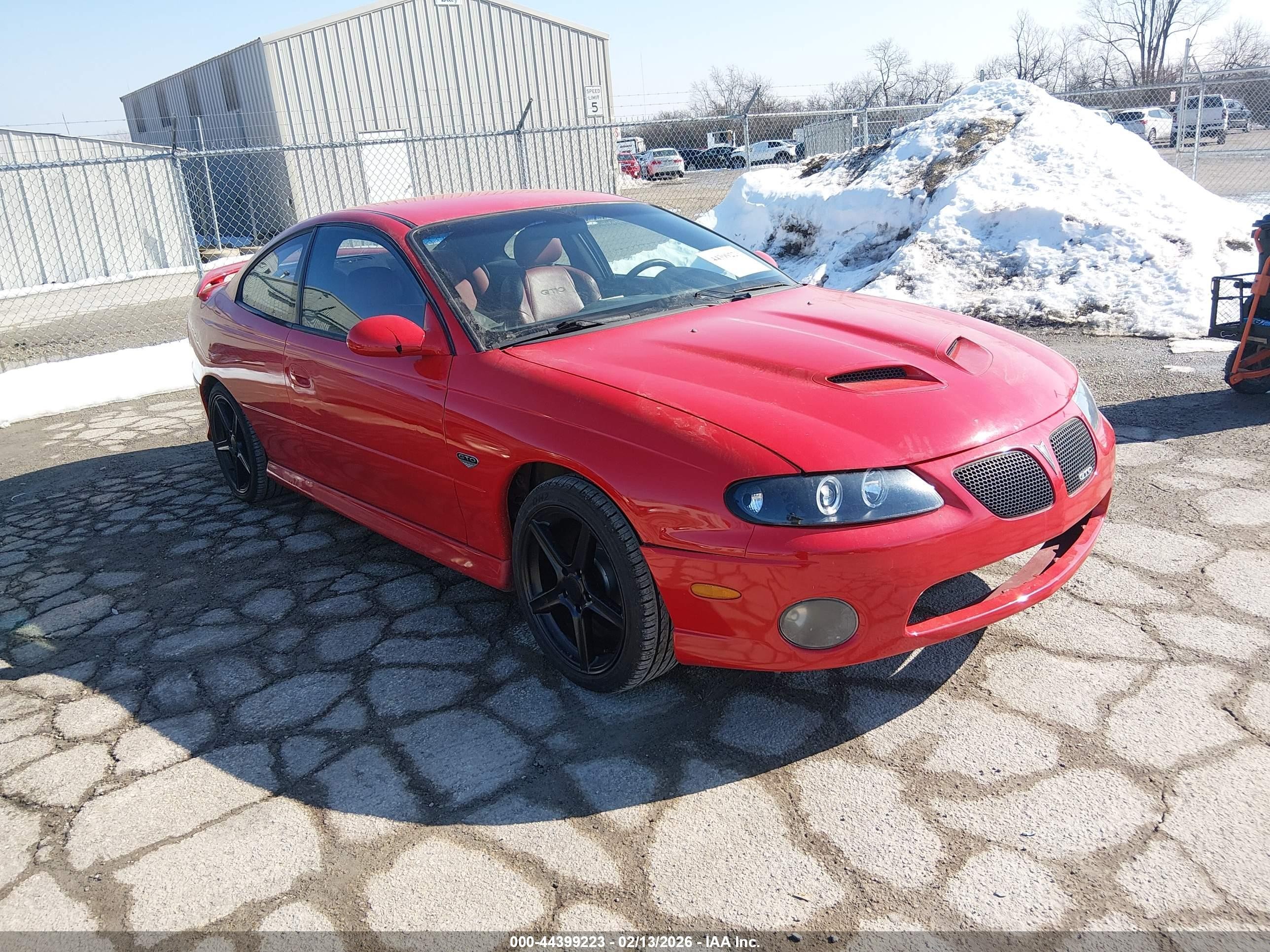 2004 Pontiac GTO, VIN 6G2VX12G54L303661 — Front end