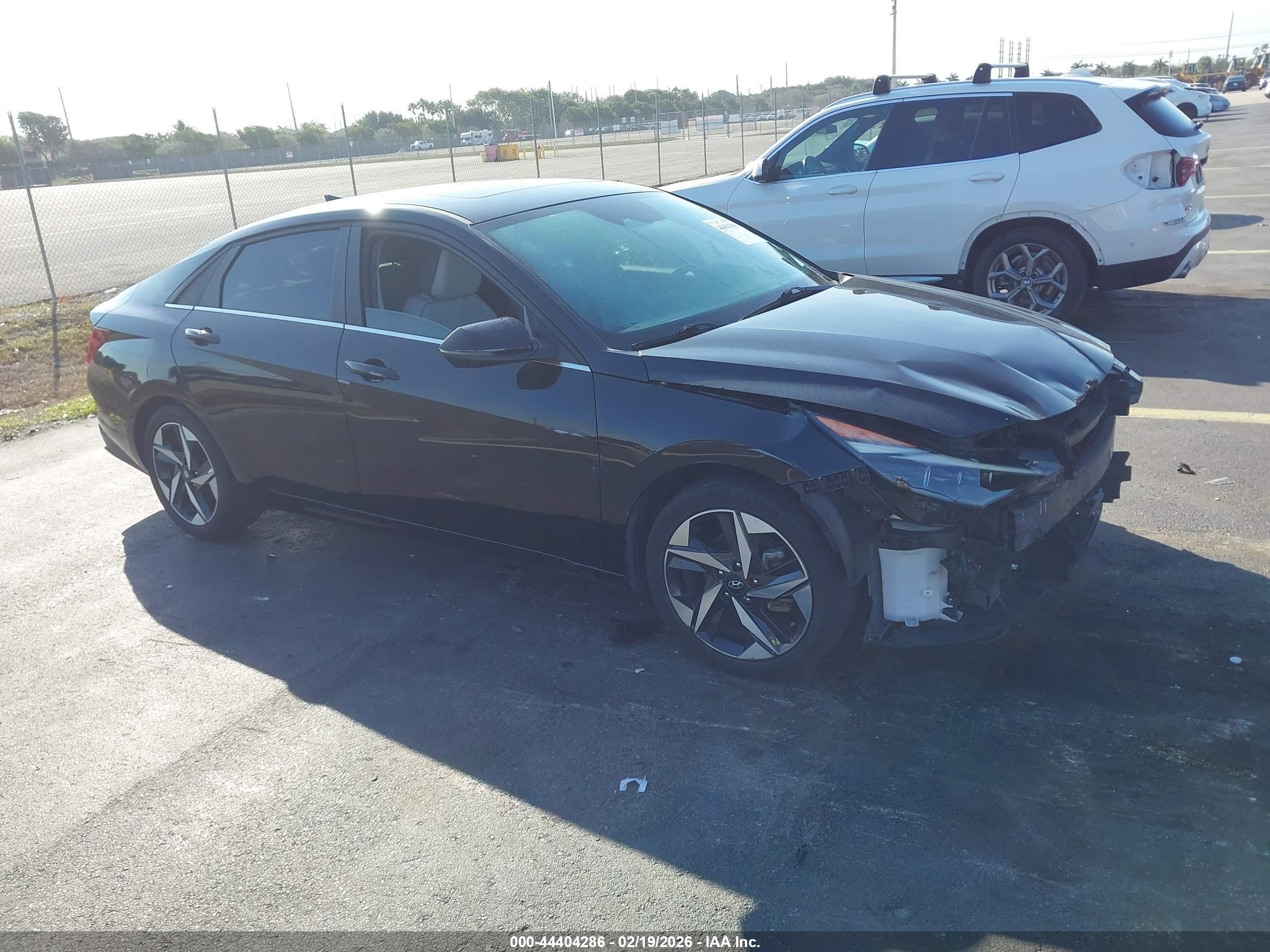 2023 Hyundai Elantra Limited, VIN KMHLP4AG7PU533232 — Side