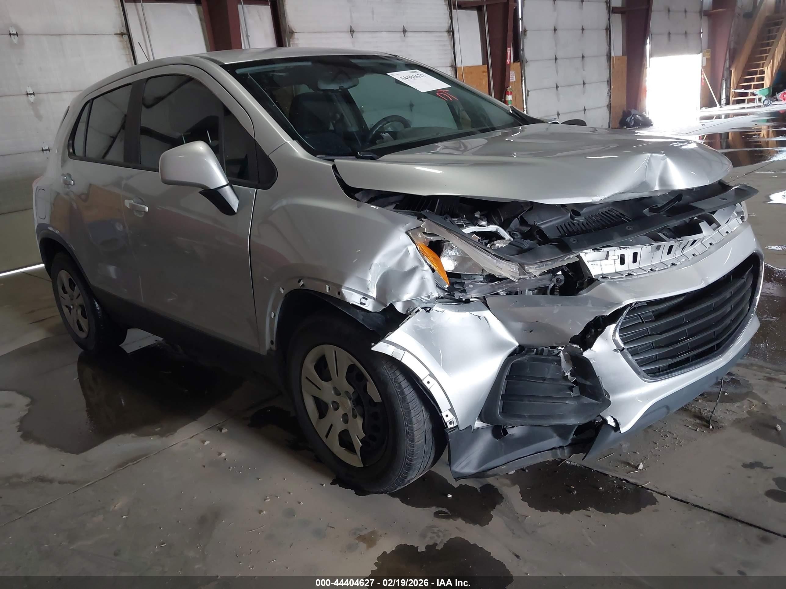 2018 Chevrolet Trax LS, VIN 3GNCJKSB8JL220860 — Front end