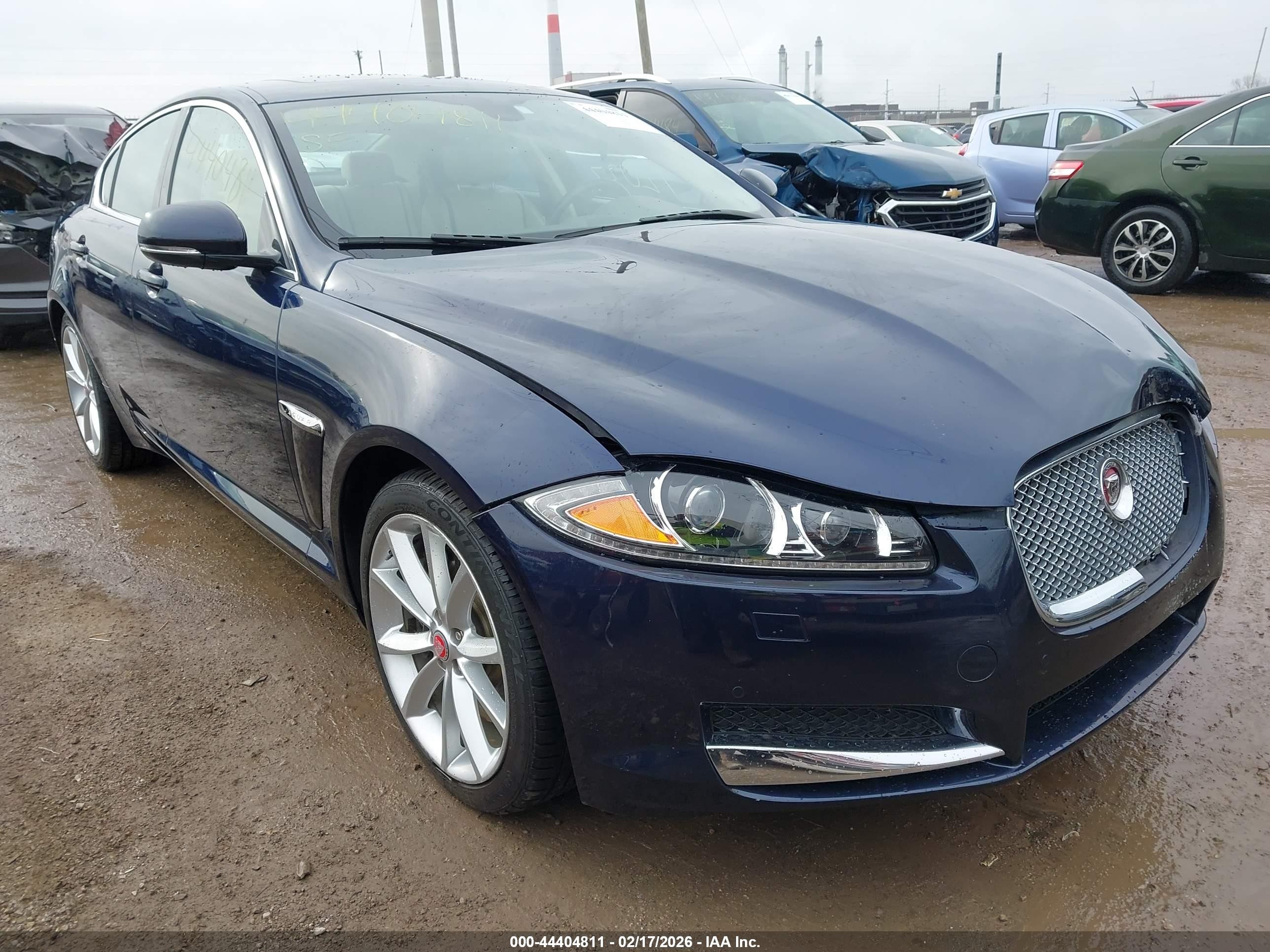 2015 Jaguar XF Portfolio, VIN SAJWJ0FF8F8U88113 — Front end