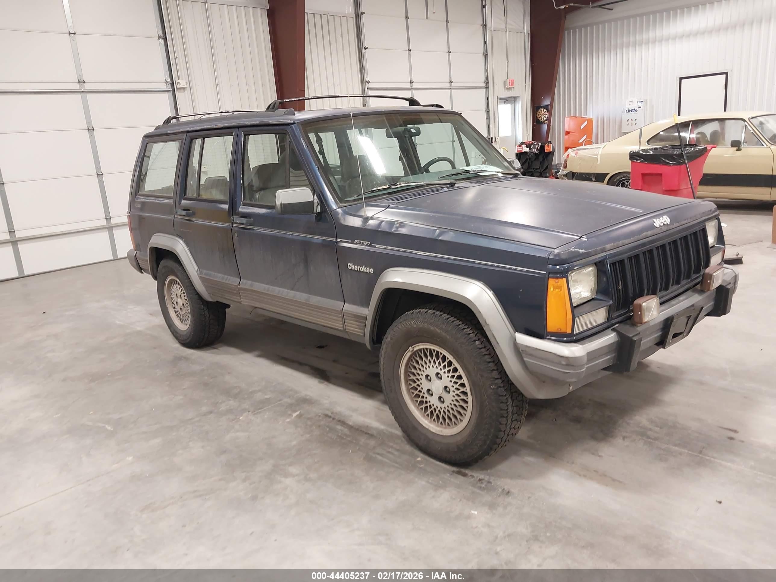 1994 Jeep Cherokee Country, VIN 1J4FJ78SXRL203702 — Front end