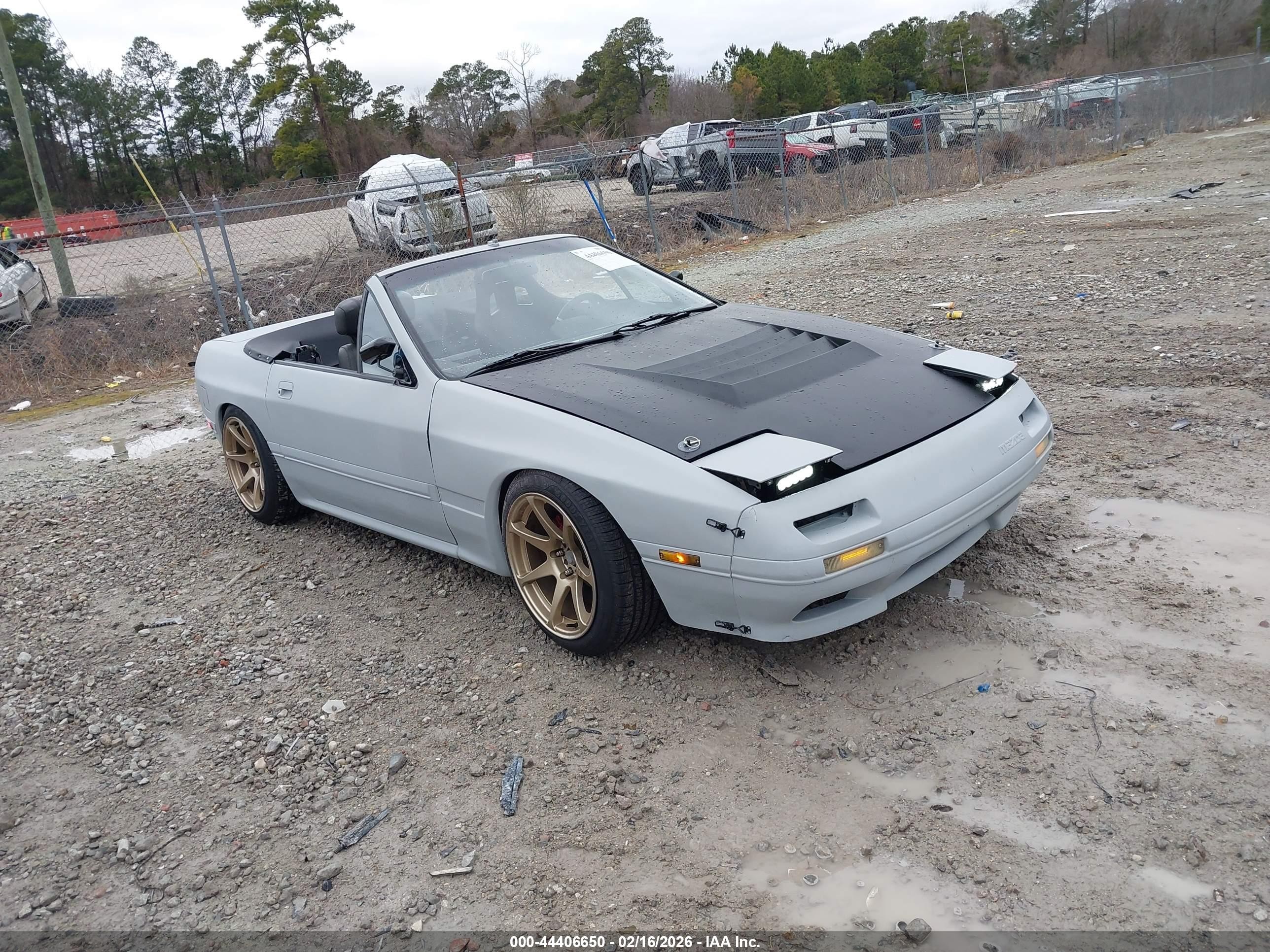 1990 Mazda RX-7, VIN JM1FC3521L0712695 — Normal wear