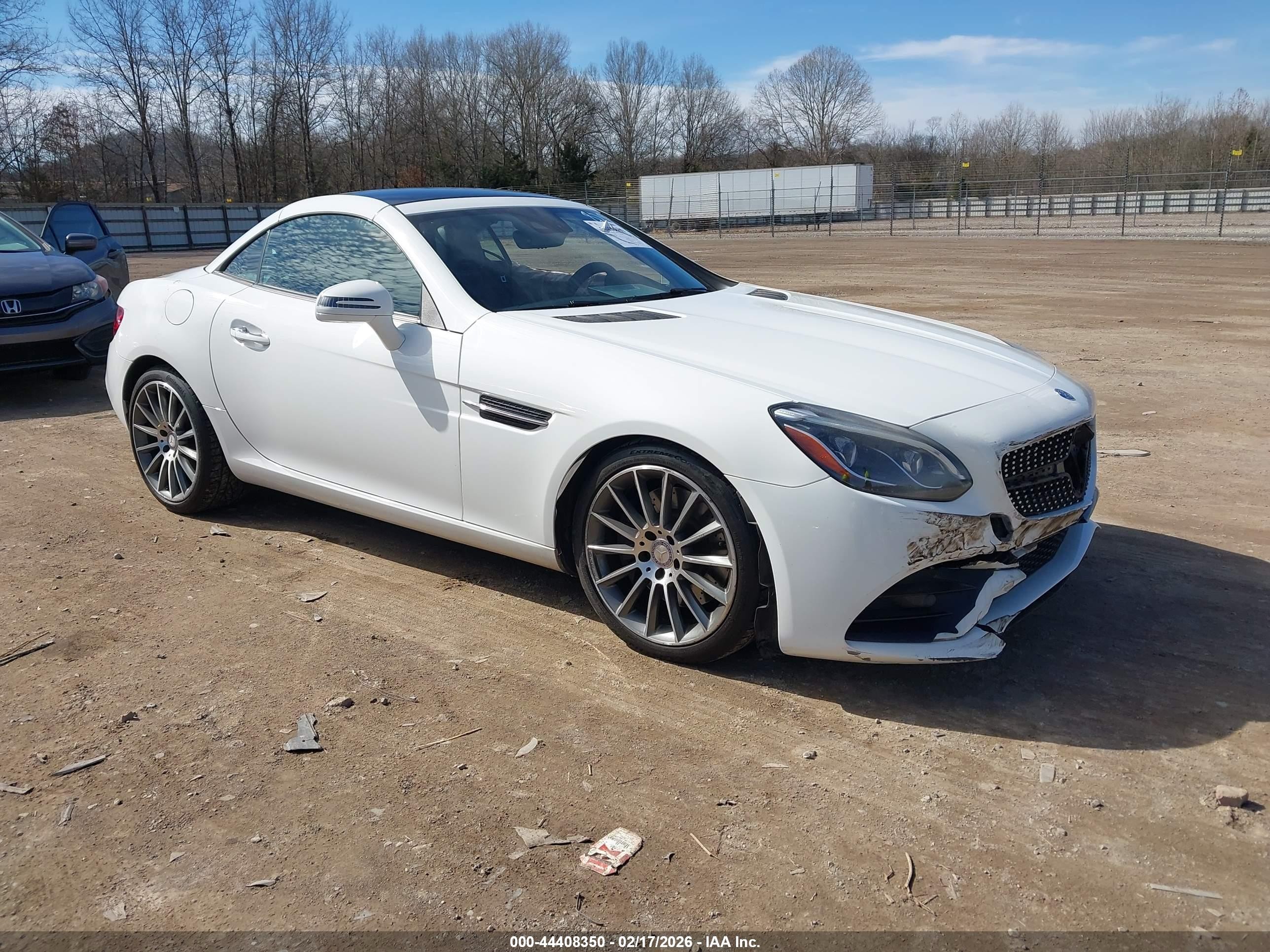 2017 Mercedes-Benz SLC 300, VIN WDDPK3JA9HF128298 — Side