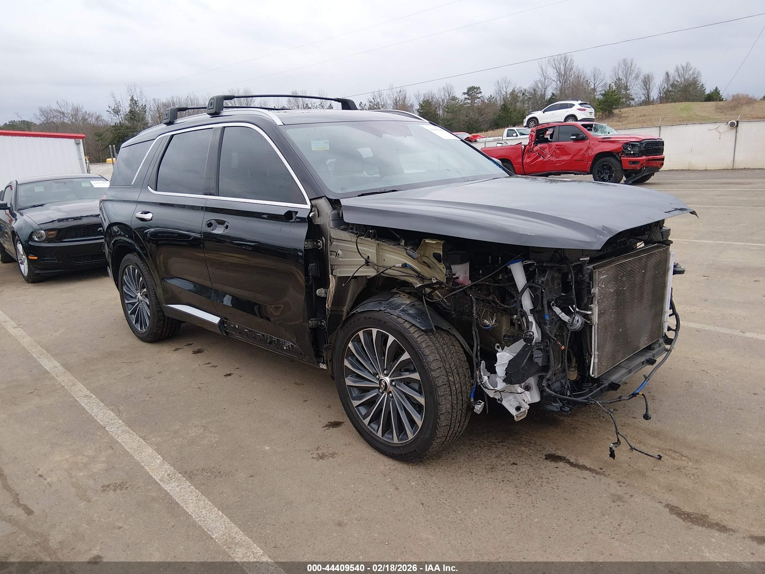 2023 Hyundai Palisade Calligraphy, VIN KM8R74GE3PU544082 — Перед