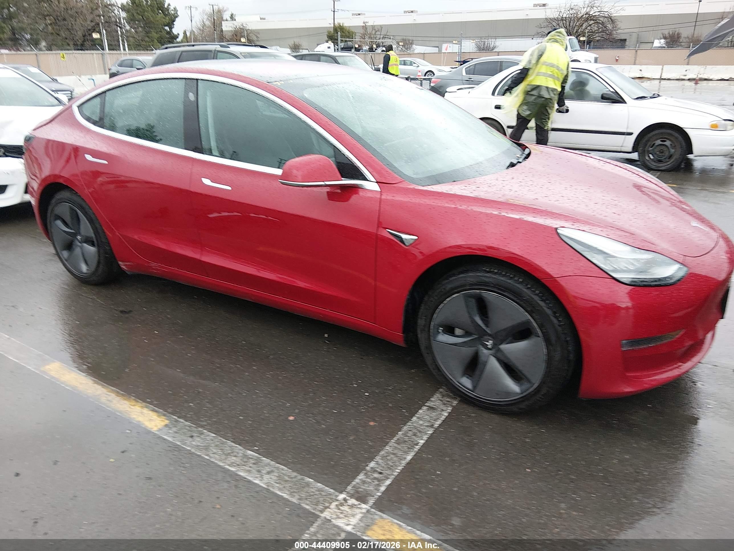2017 Tesla Model 3 Standard, VIN 5YJ3E1EA5HF000708 — Зад