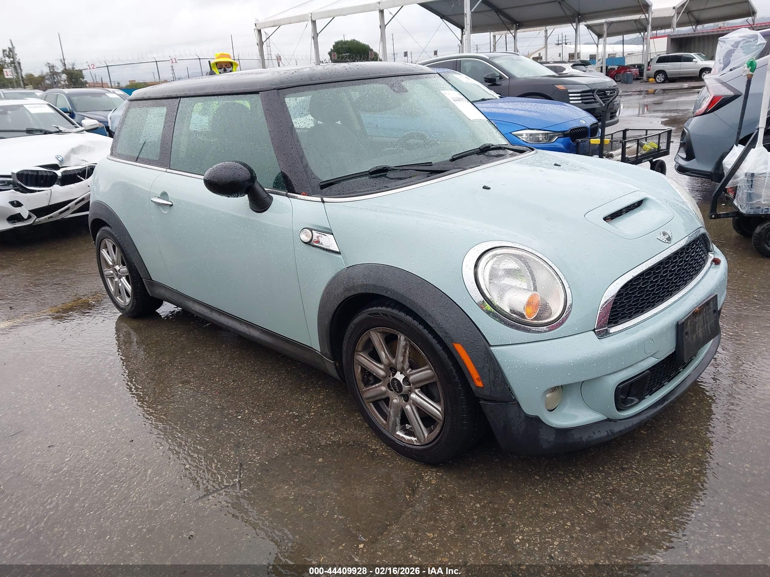 2012 MINI Hardtop S, VIN WMWSV3C56CTY18450 — Не указано