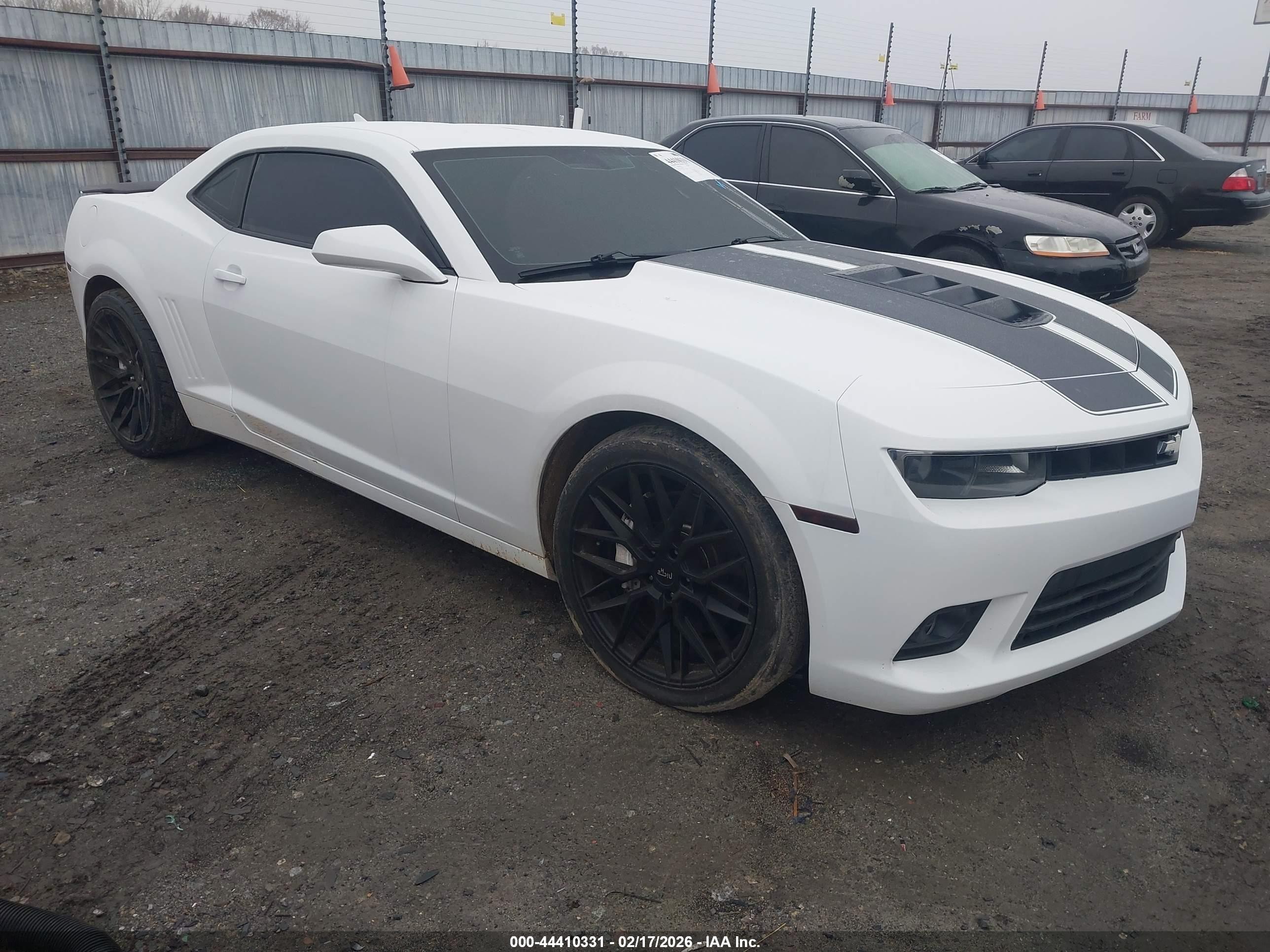 2014 Chevrolet Camaro SS, VIN 2G1FJ1EJ3E9289203 — Auction photo