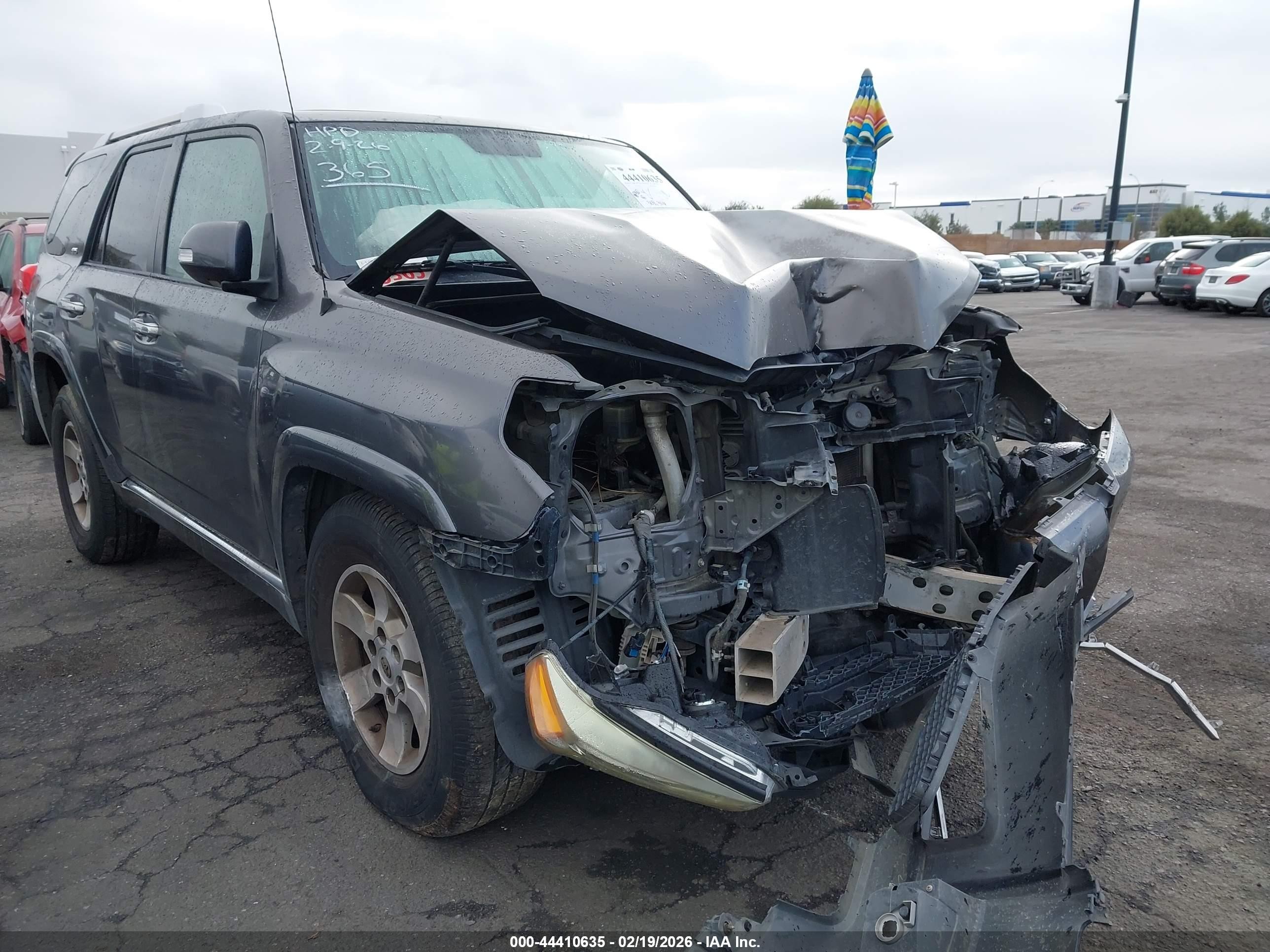 2010 Toyota 4Runner SR5, VIN JTEZU5JRXA5010766 — Front end
