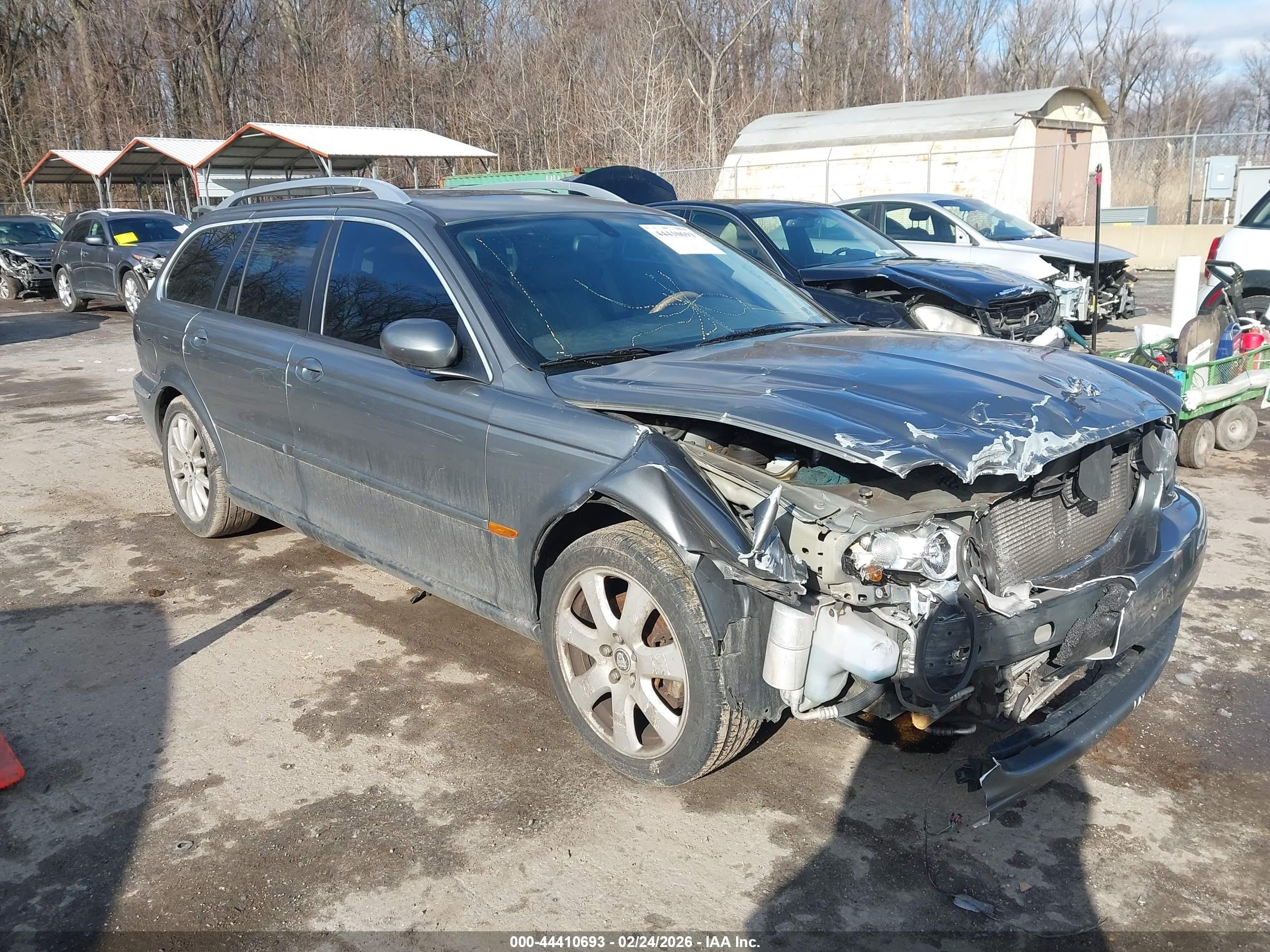 2005 Jaguar X-Type 3.0L, VIN SAJWA54A45WE59273 — Front end