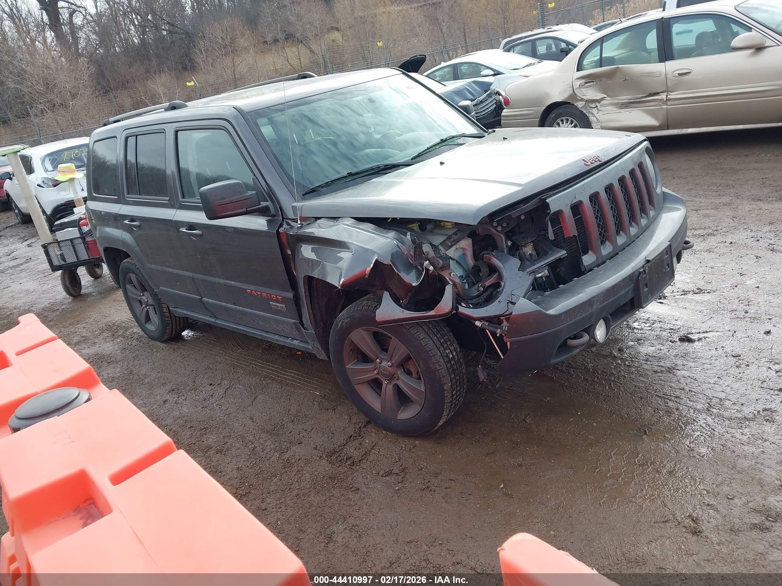 2017 Jeep Patriot Sport, VIN 1C4NJRBB4HD159419 — Front end
