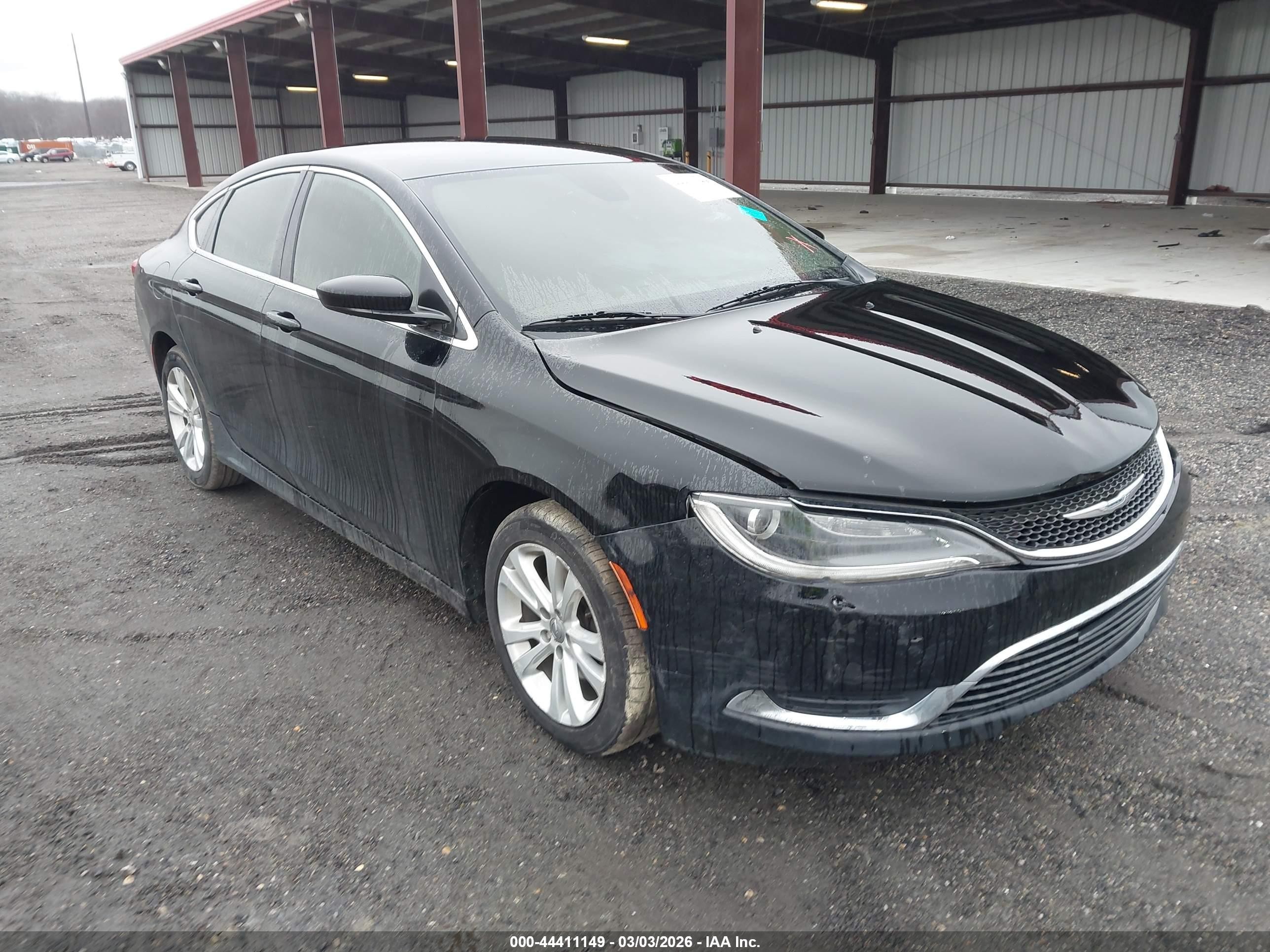 2015 Chrysler 200 Limited, VIN 1C3CCCAB0FN724521 — Пожар в салоне