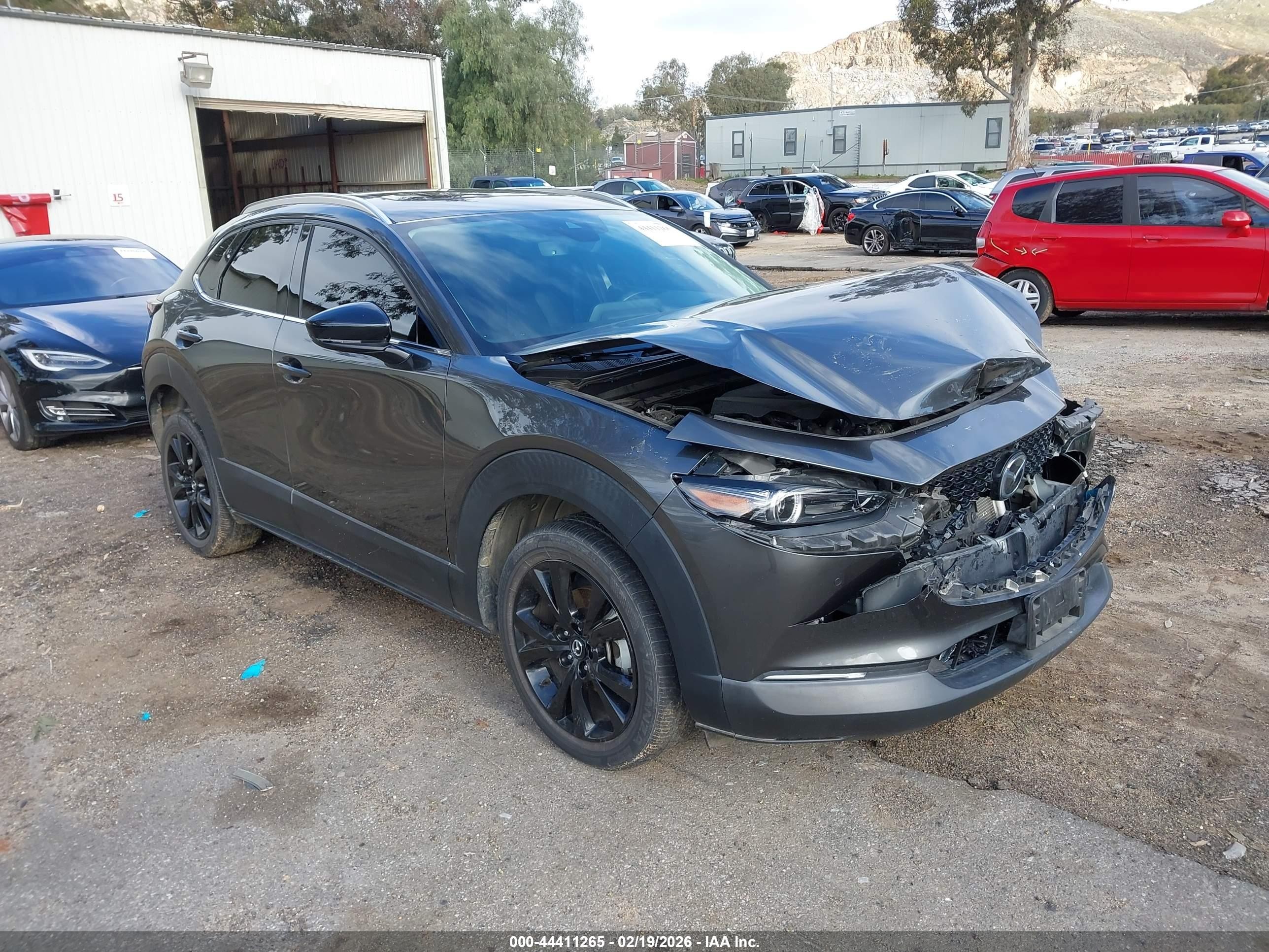 2022 Mazda CX-30 Premium Plus, VIN 3MVDMBEY2NM443561 — Front end