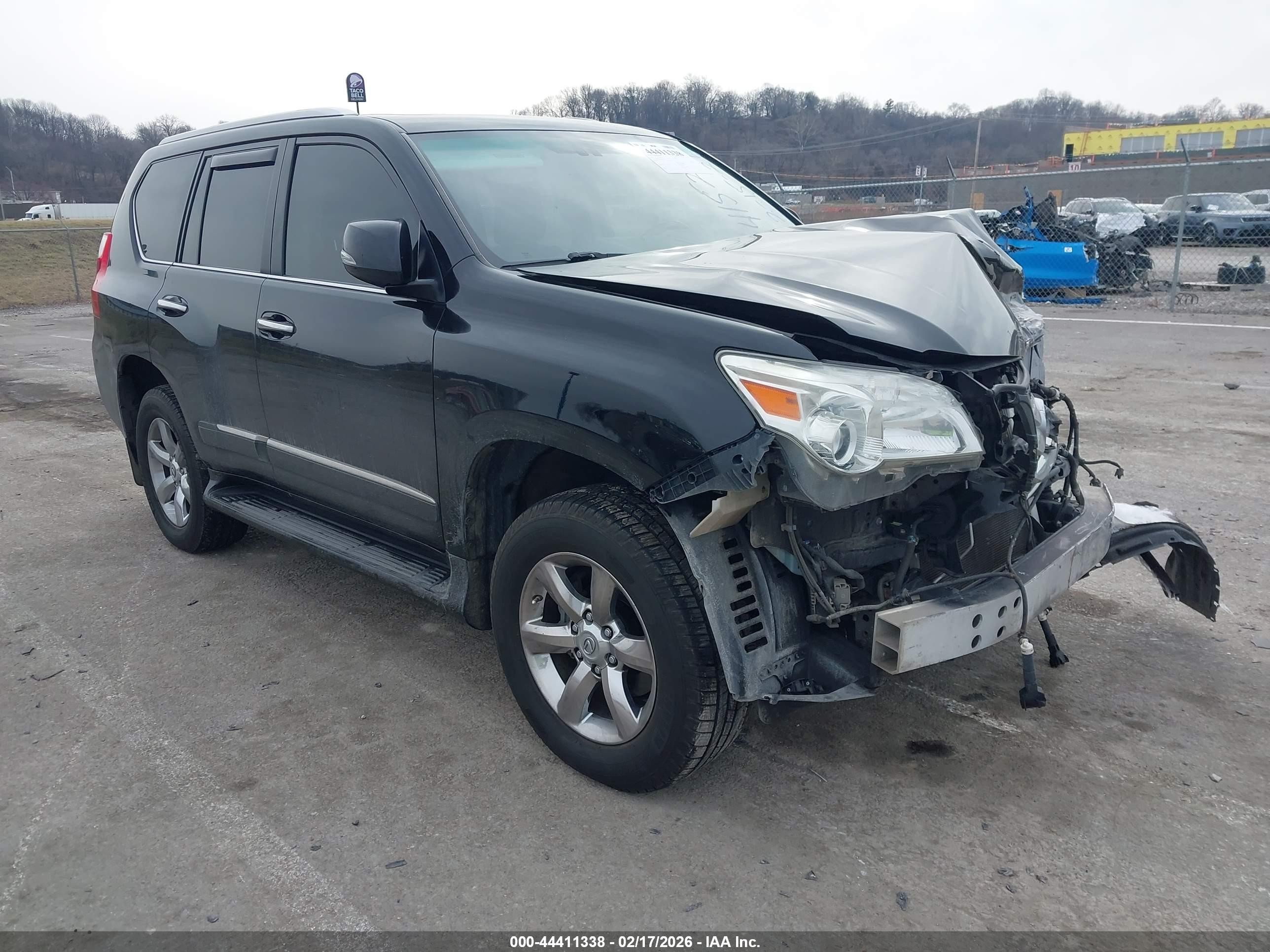 2011 Lexus GX 460 Premium, VIN JTJJM7FXXB5033211 — Front end