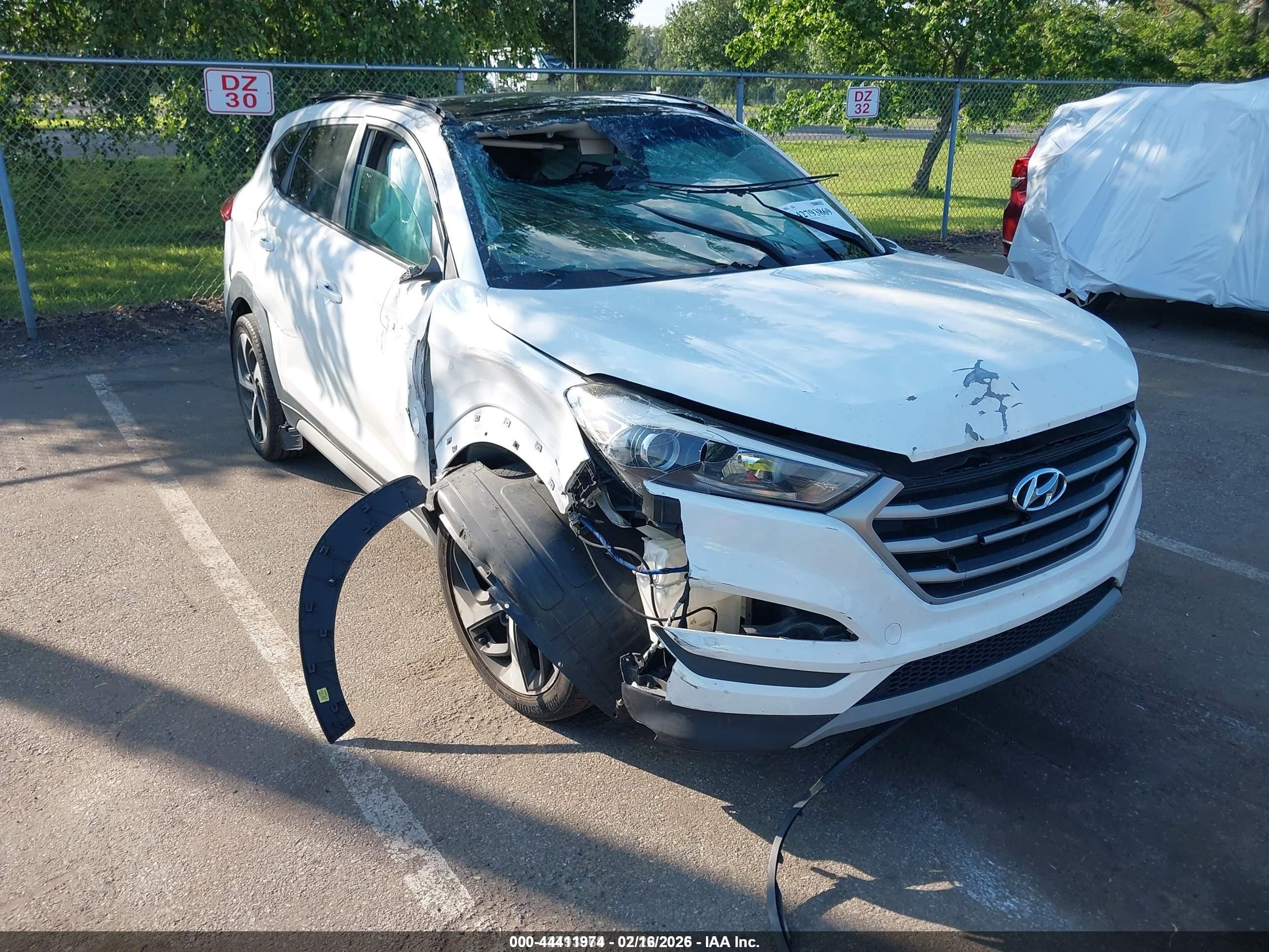 2018 Hyundai Tucson Limited, VIN KM8J3CA24JU801324 — Опрокидывание