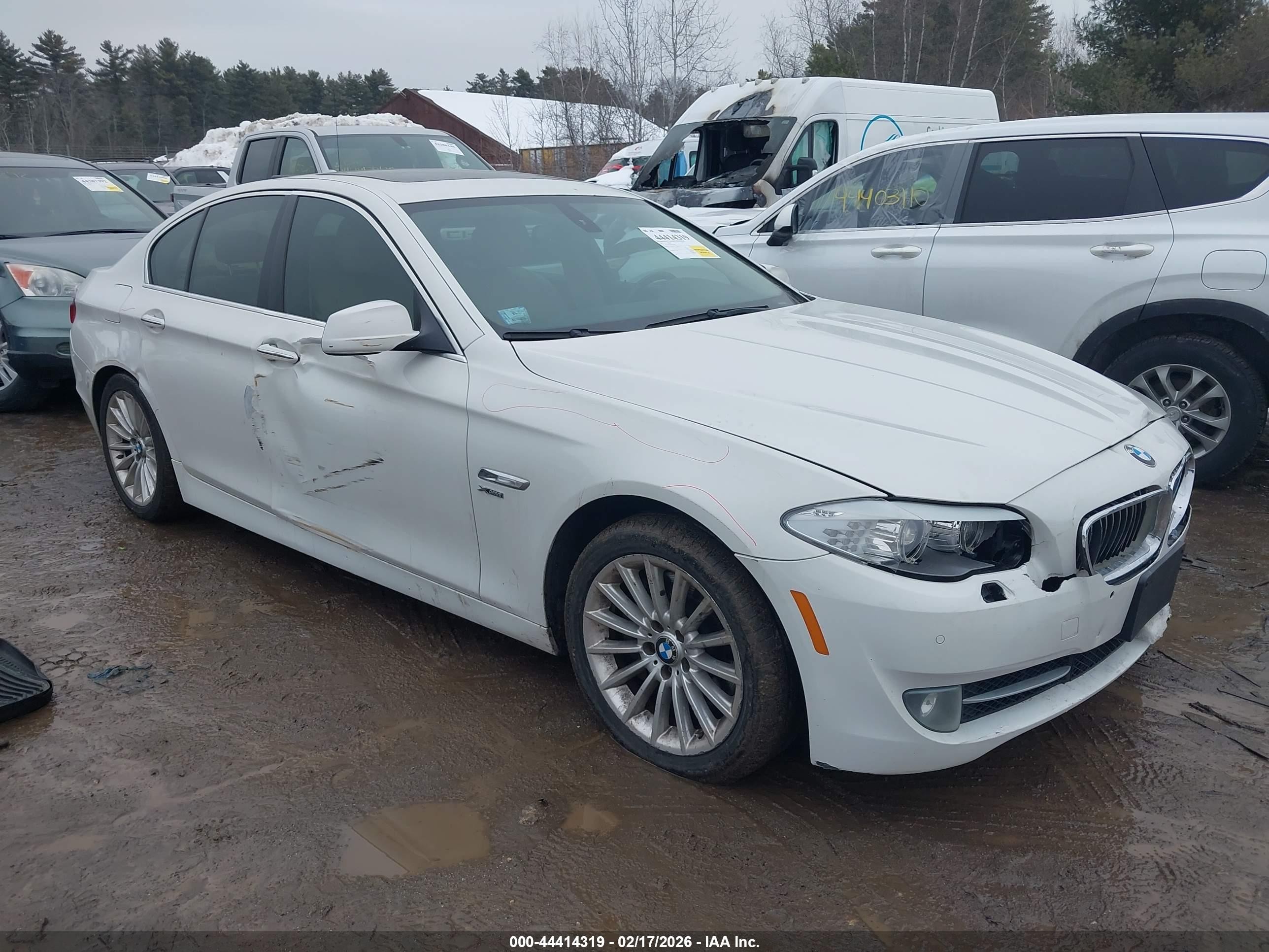 2012 BMW 5 Series 535i xDrive, VIN WBAFU7C50CDU56900 — Side