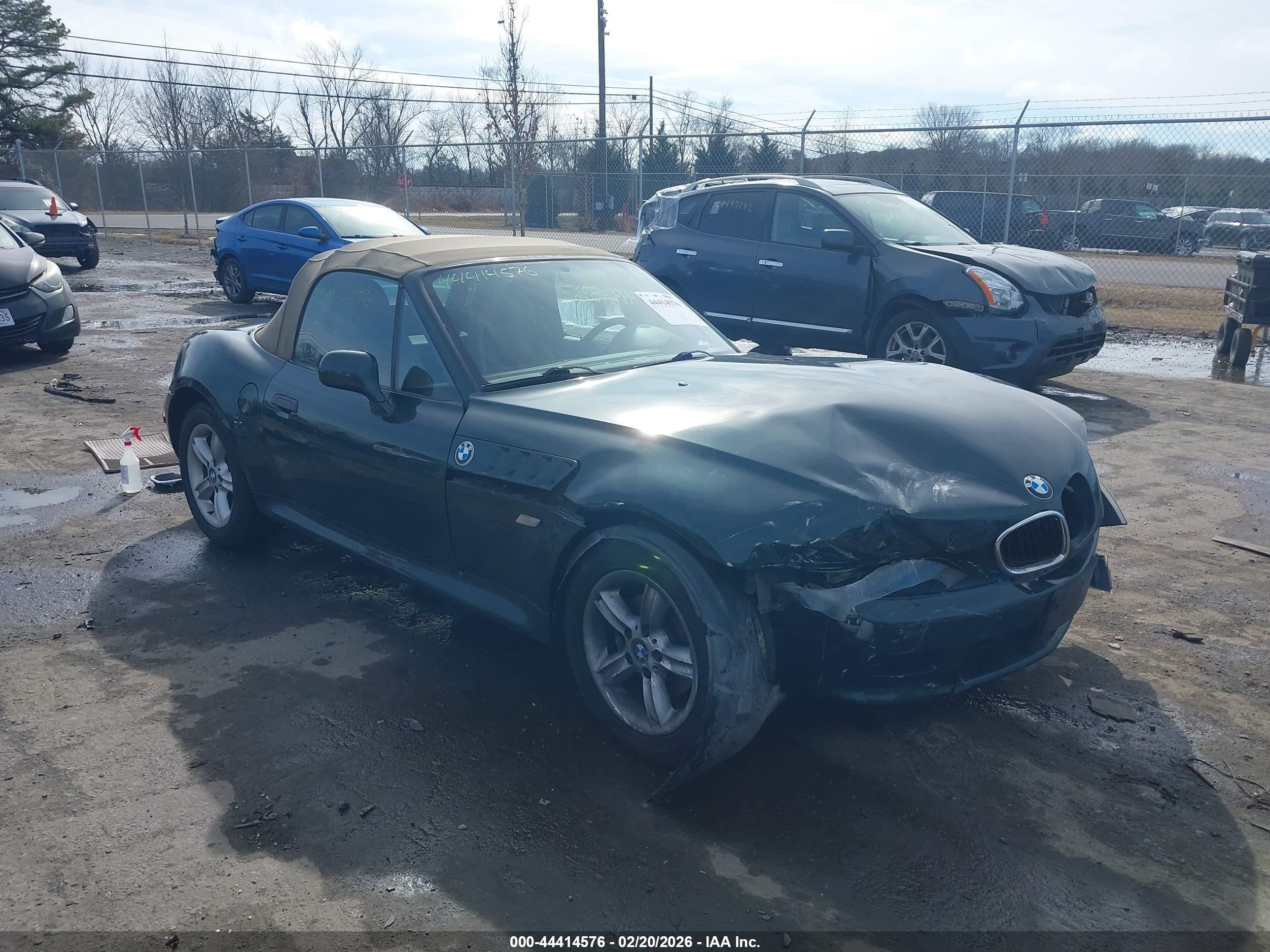 2002 BMW Z3 2.5, VIN 4USCN33452LM05104 — Перед