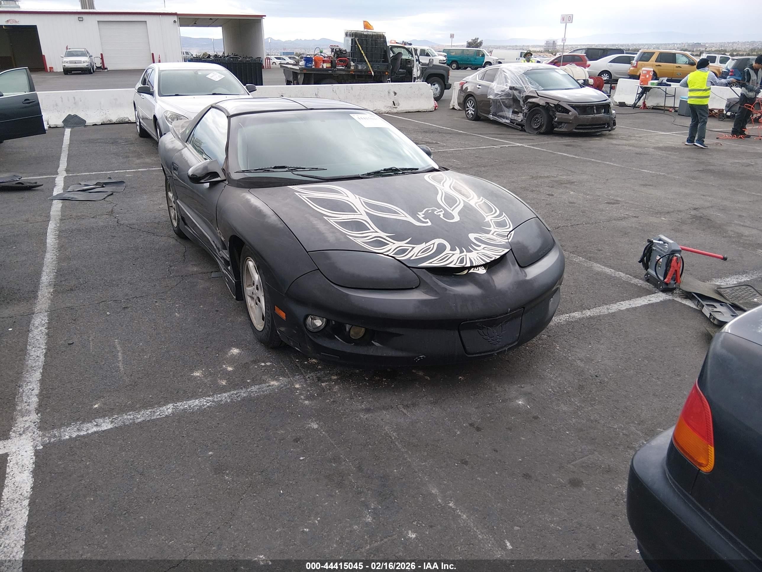 2002 Pontiac Firebird Firebird, VIN 2G2FS22KX22101163 — Side