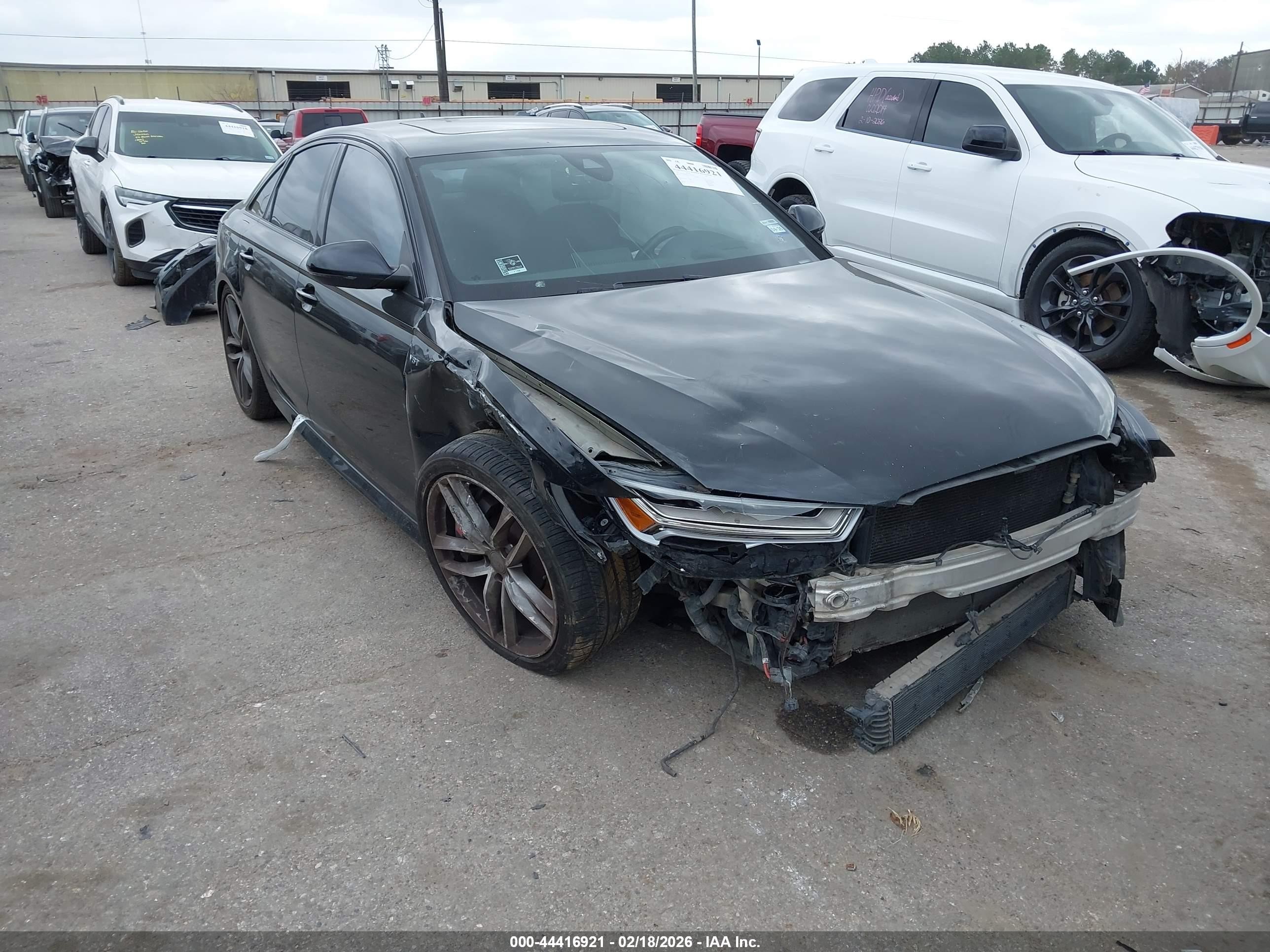 2017 Audi S6 Prestige, VIN WAUHFAFC1HN053410 — Перед