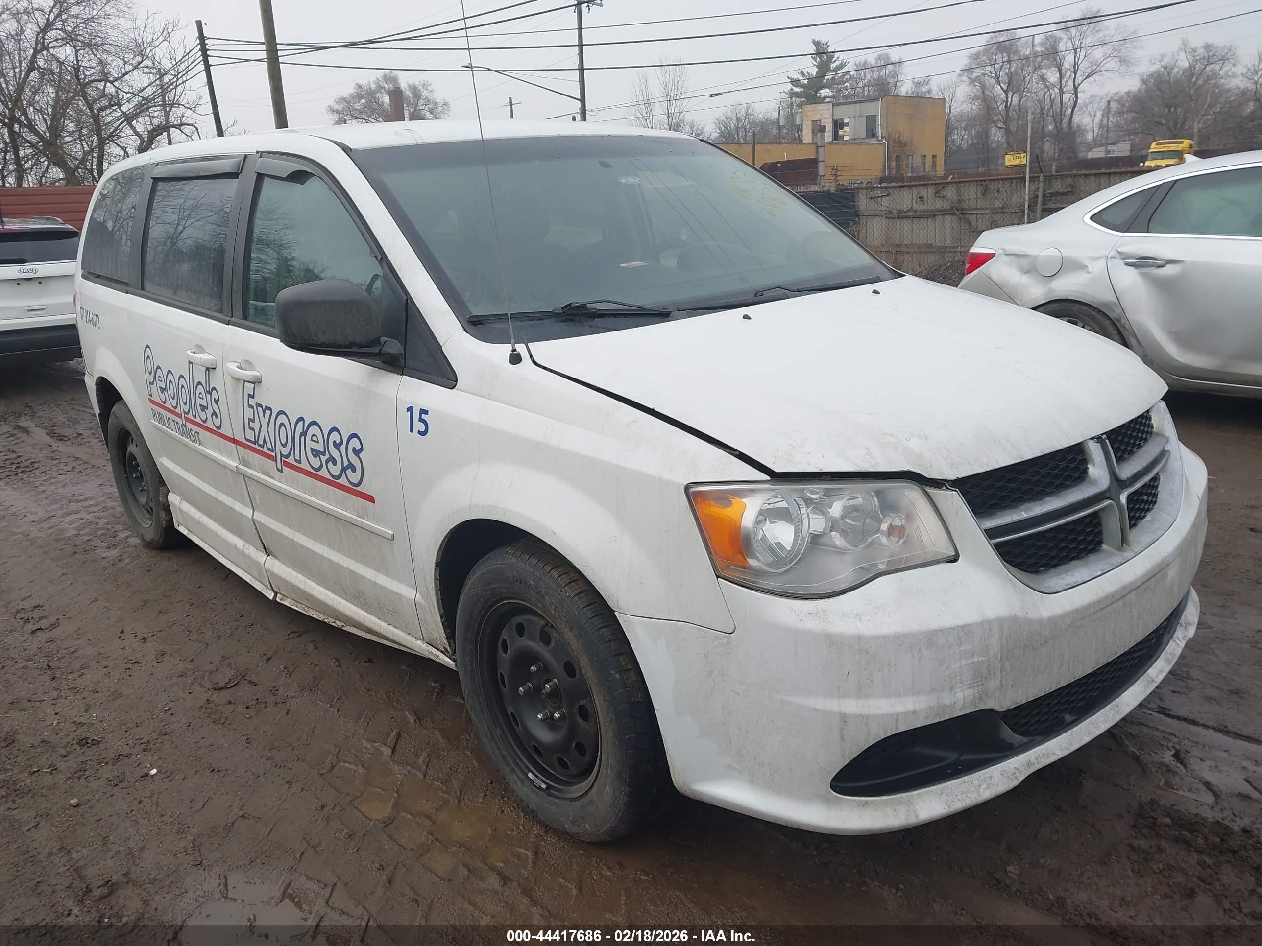 2015 Dodge Grand Caravan SE, VIN 2C4RDGBG7FR634872 — Фото с аукциона 1 of 11