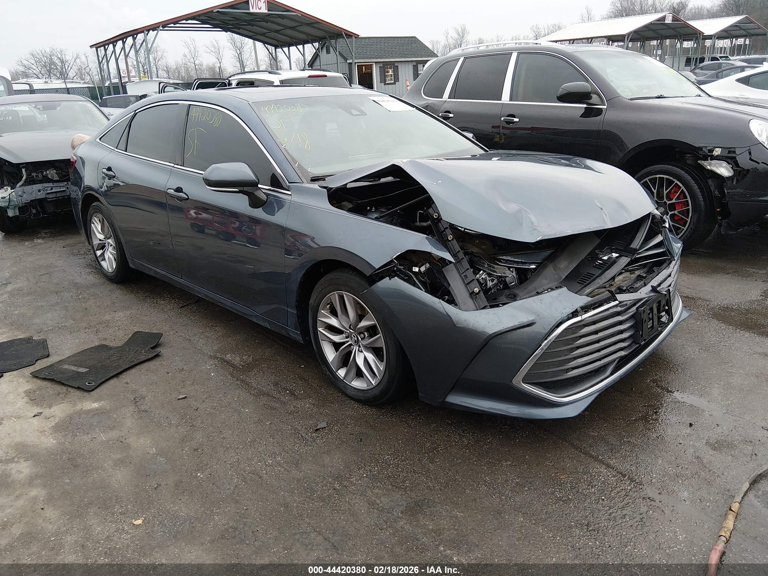 2019 Toyota Avalon XSE, VIN 4T1BZ1FB9KU031705 — Front end