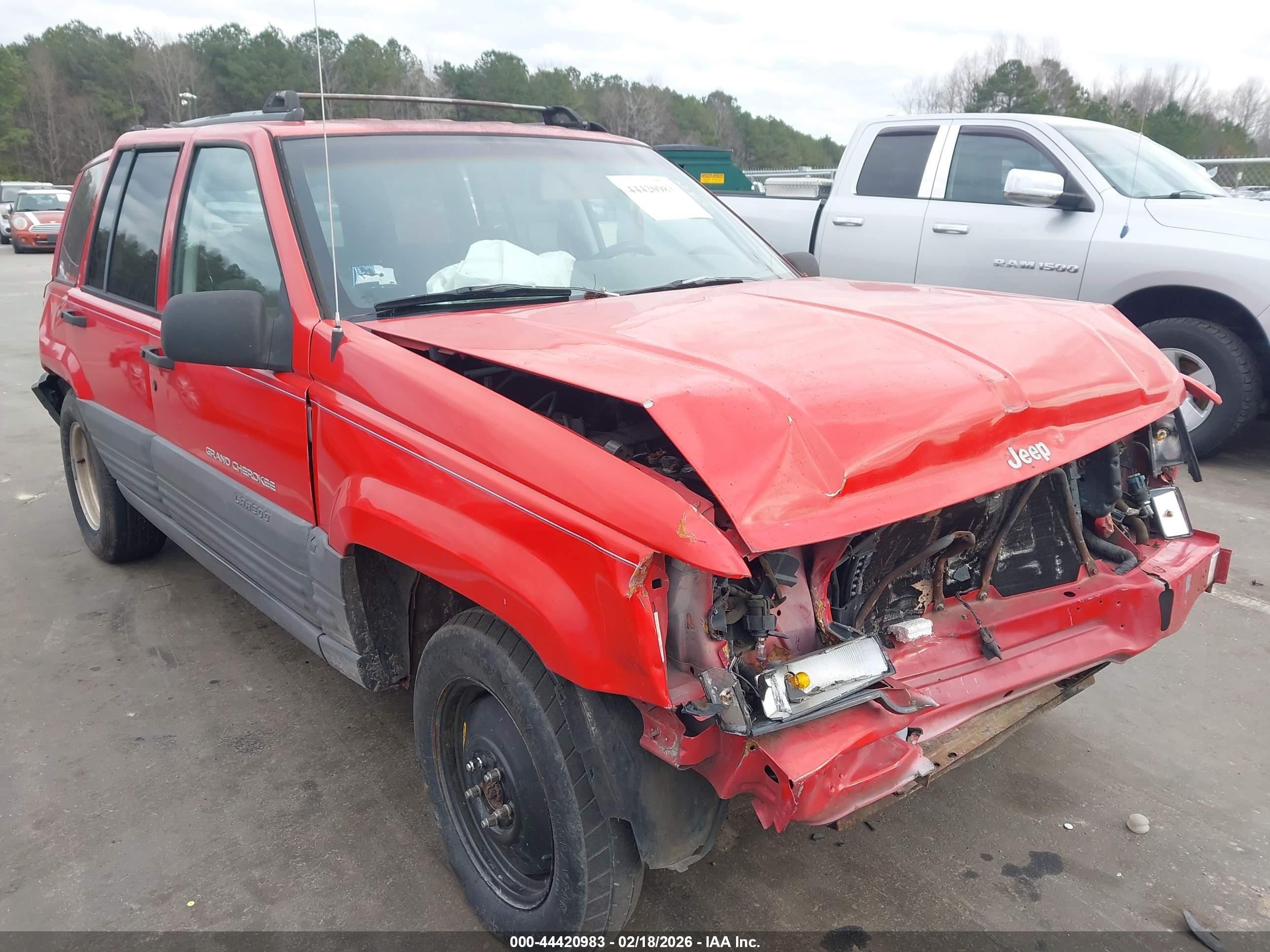 1997 Jeep Grand Cherokee TSi, VIN 1J4FX58S0VC689787 — Front end