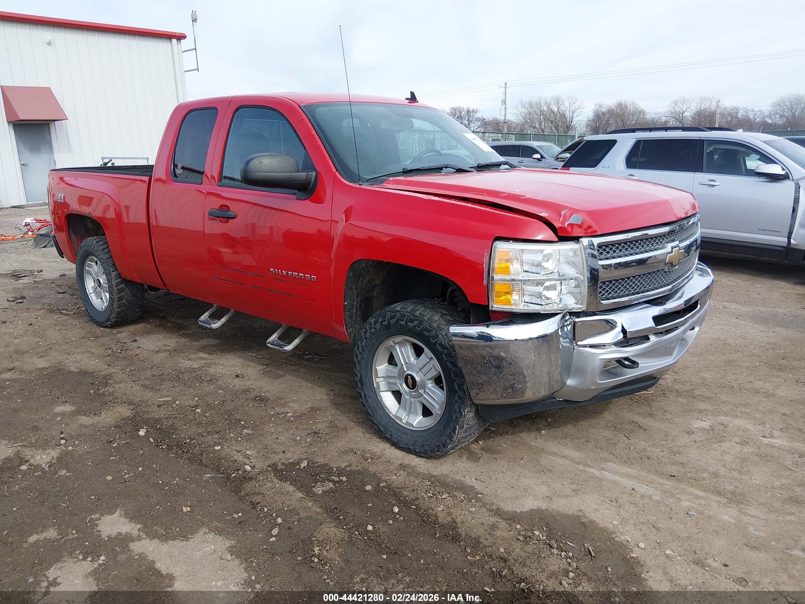 2012 Chevrolet Silverado 1500 LT, VIN 1GCRKSE75CZ295230 — Front end