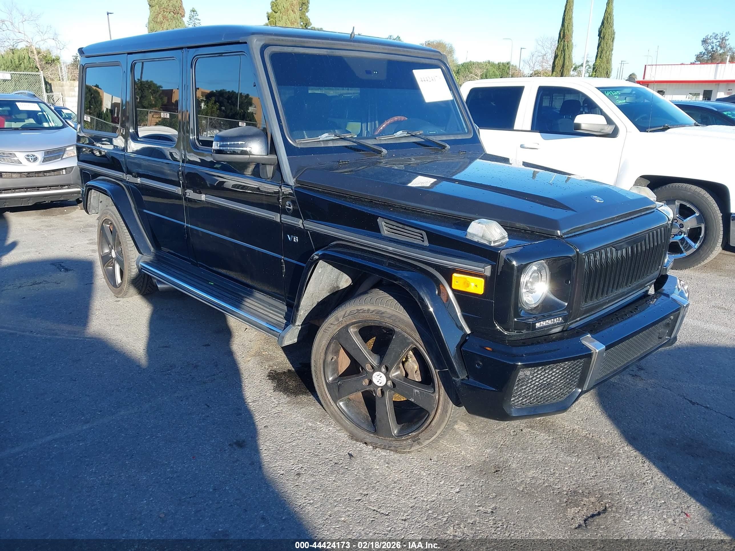 2002 Mercedes-Benz G 500, VIN WDCYR49E12X130257 — Rear end