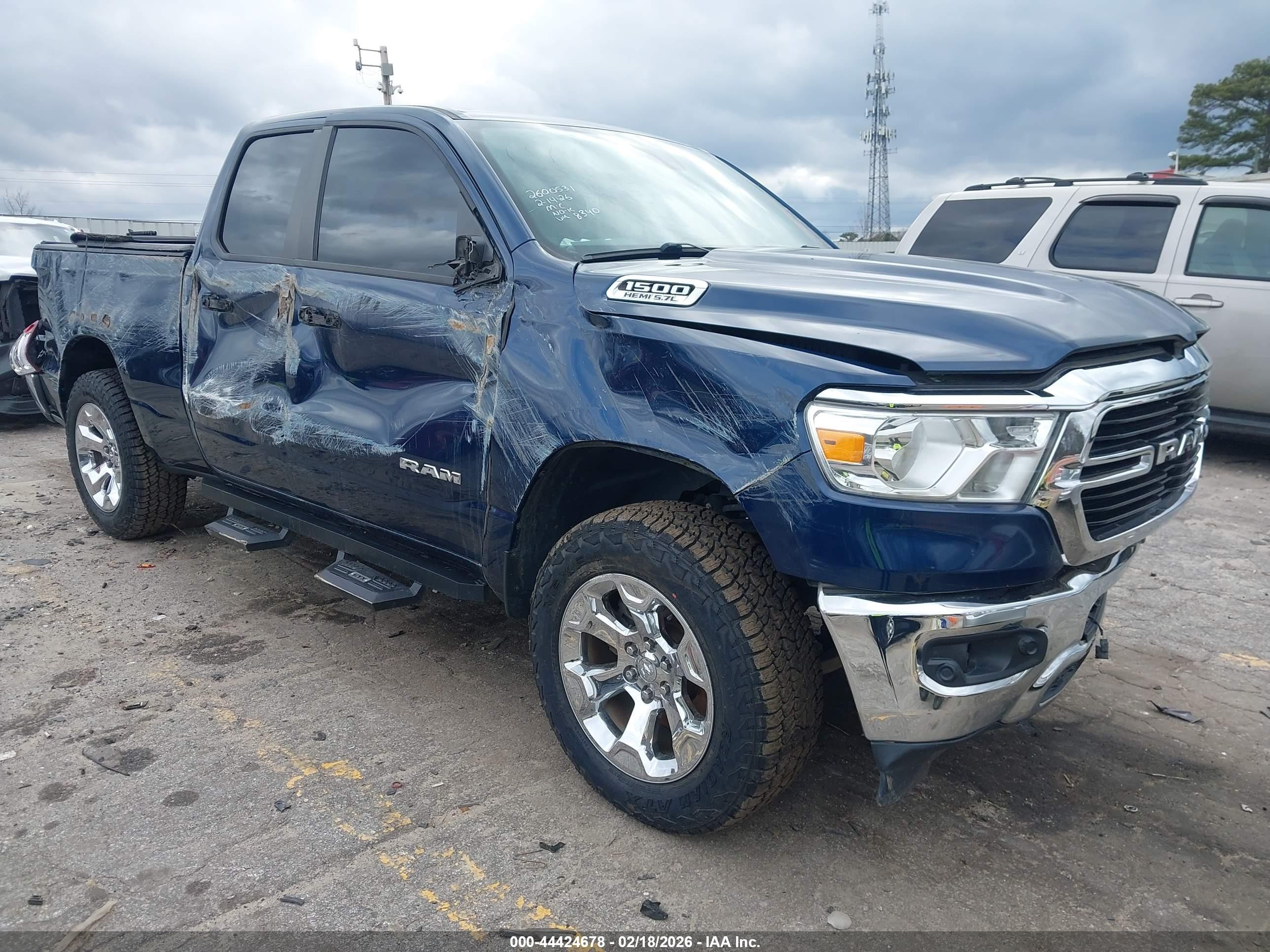 2020 Ram 1500 Big Horn, VIN 1C6SRFBT3LN198340 — Side