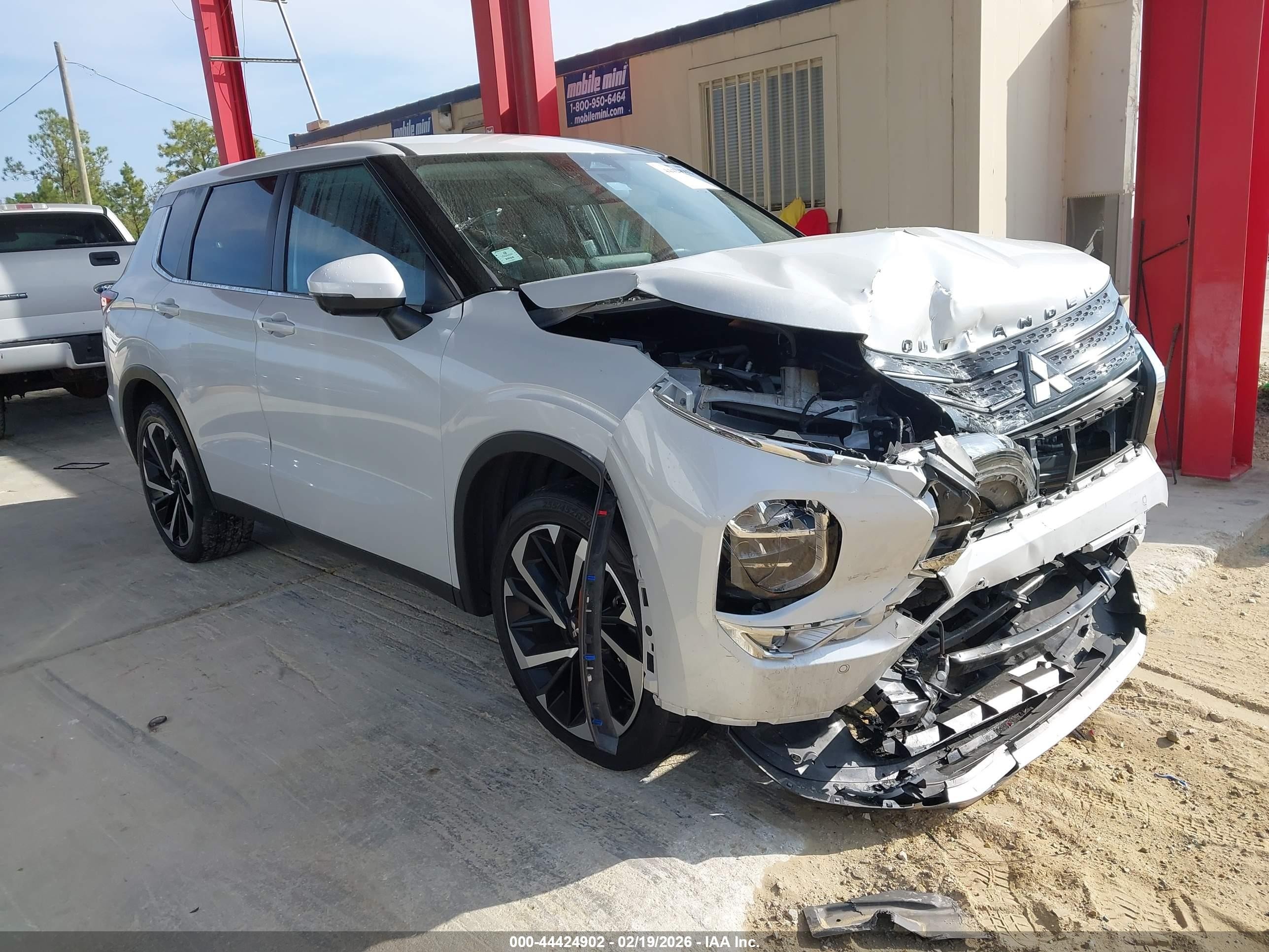 2023 Mitsubishi Outlander SE, VIN JA4J3UA83PZ040175 — Engine fire