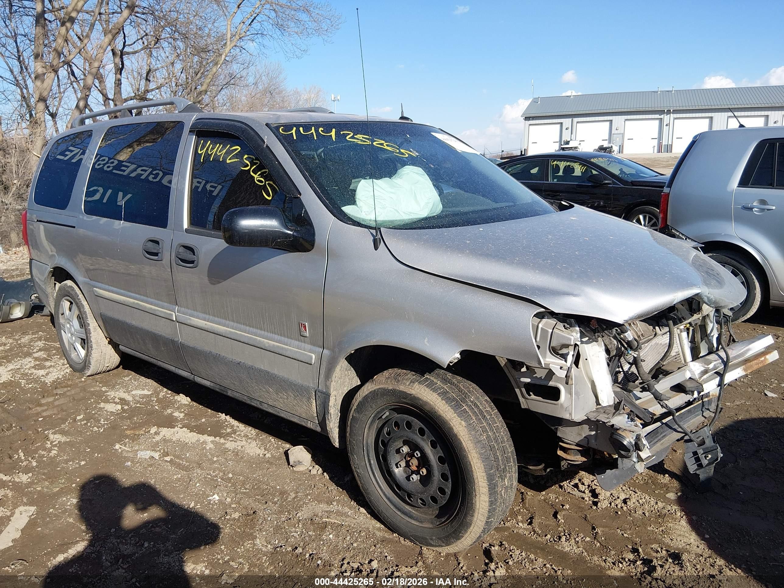 2005 Saturn Relay 2, VIN 5GZDV03L35D270279 — Перед