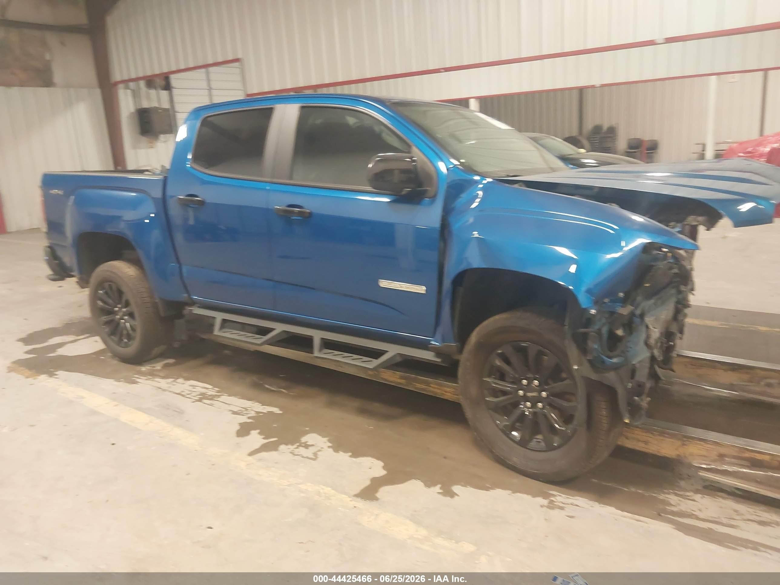 2022 GMC Canyon 4WD Elevation, VIN 1GTG6CEN8N1204467 — Front end