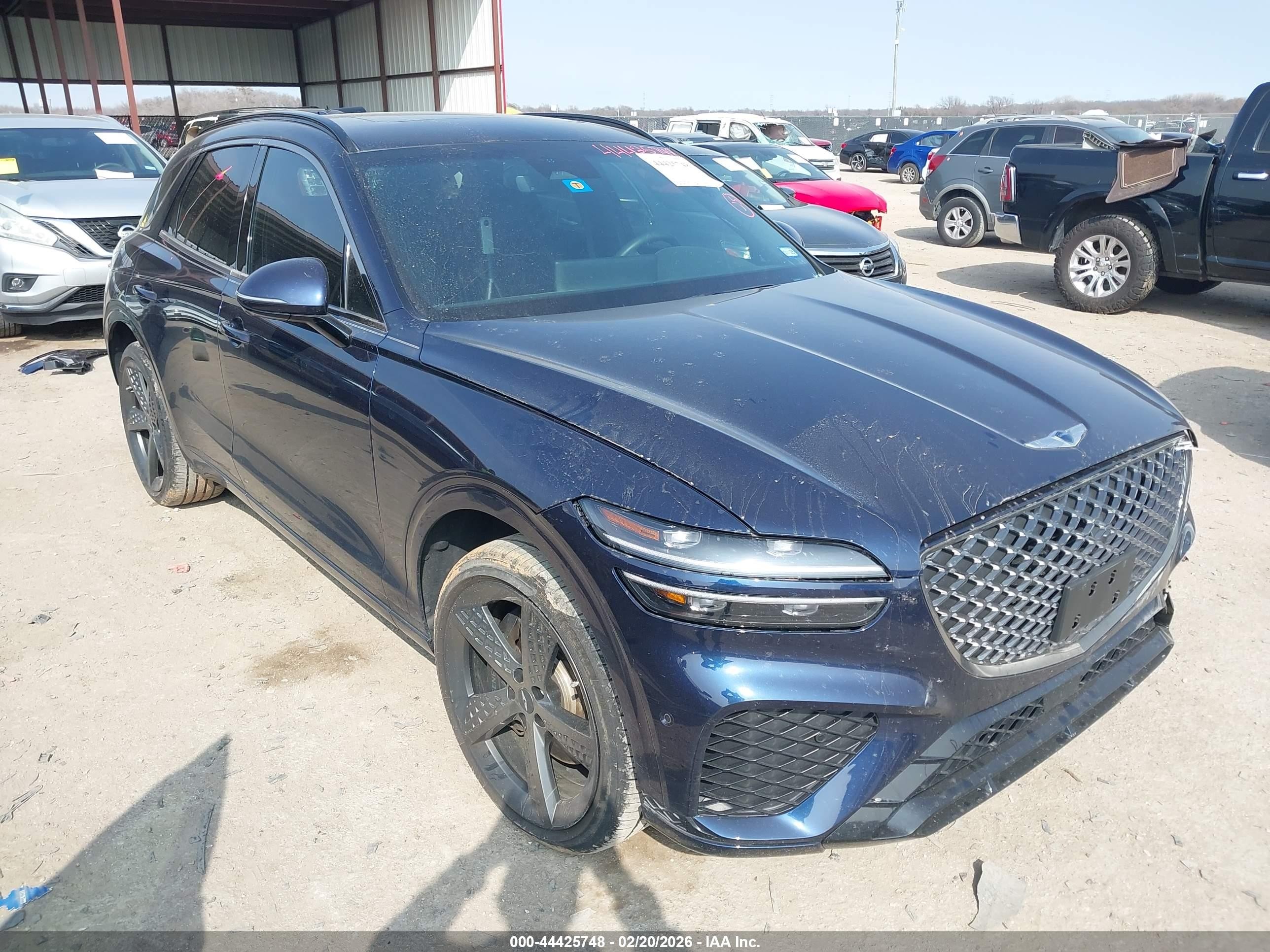 2024 Genesis GV70 2.5T, VIN 5NMMADTB6RH009608 — Front end
